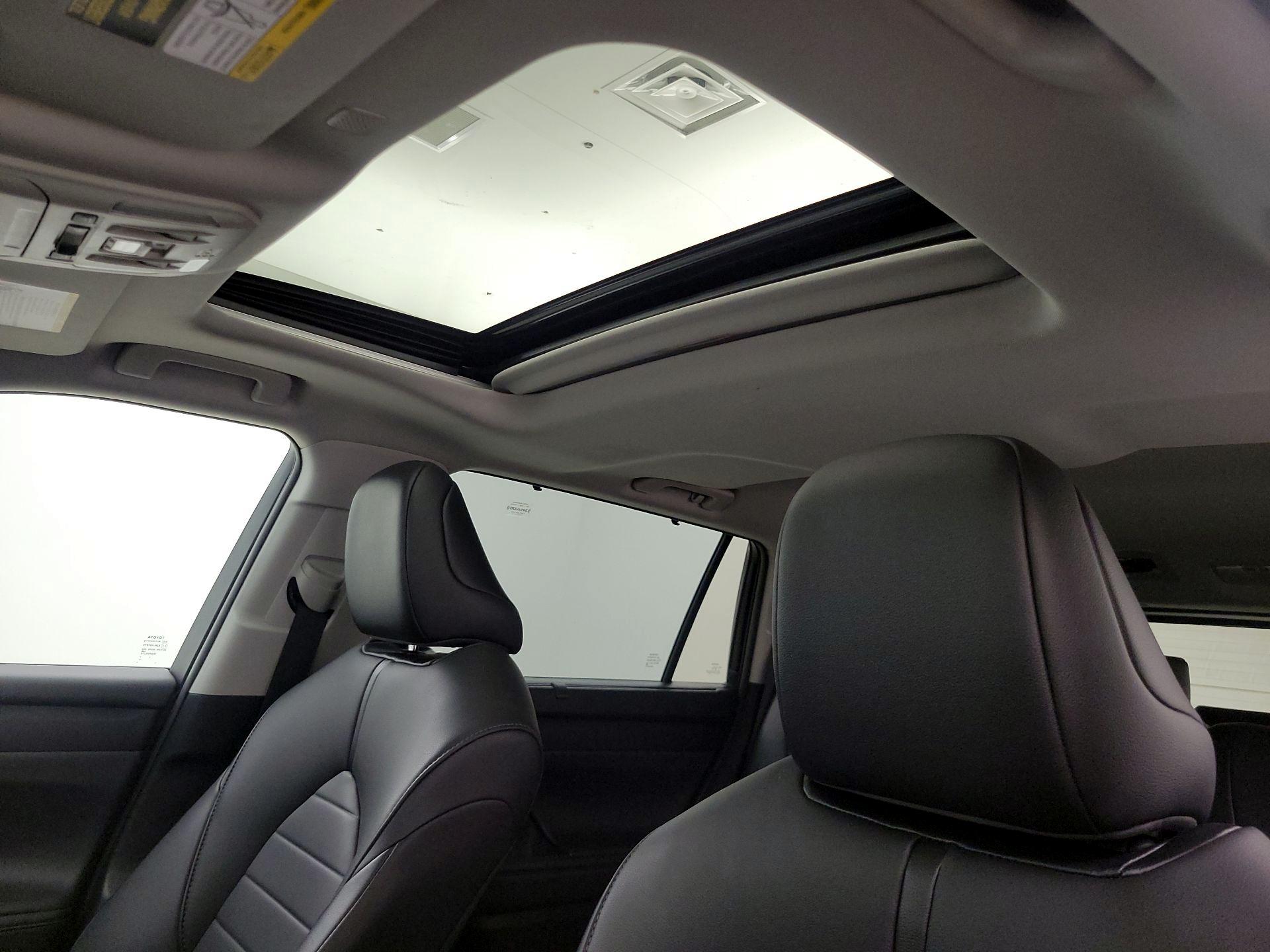 Thumbnail: 2020 Toyota Highlander - 19
