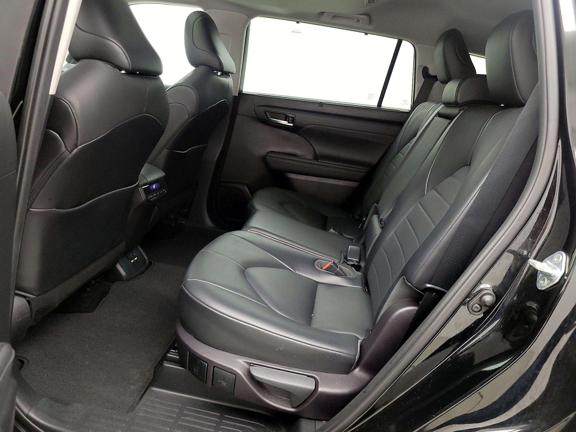 Thumbnail: 2020 Toyota Highlander - 20