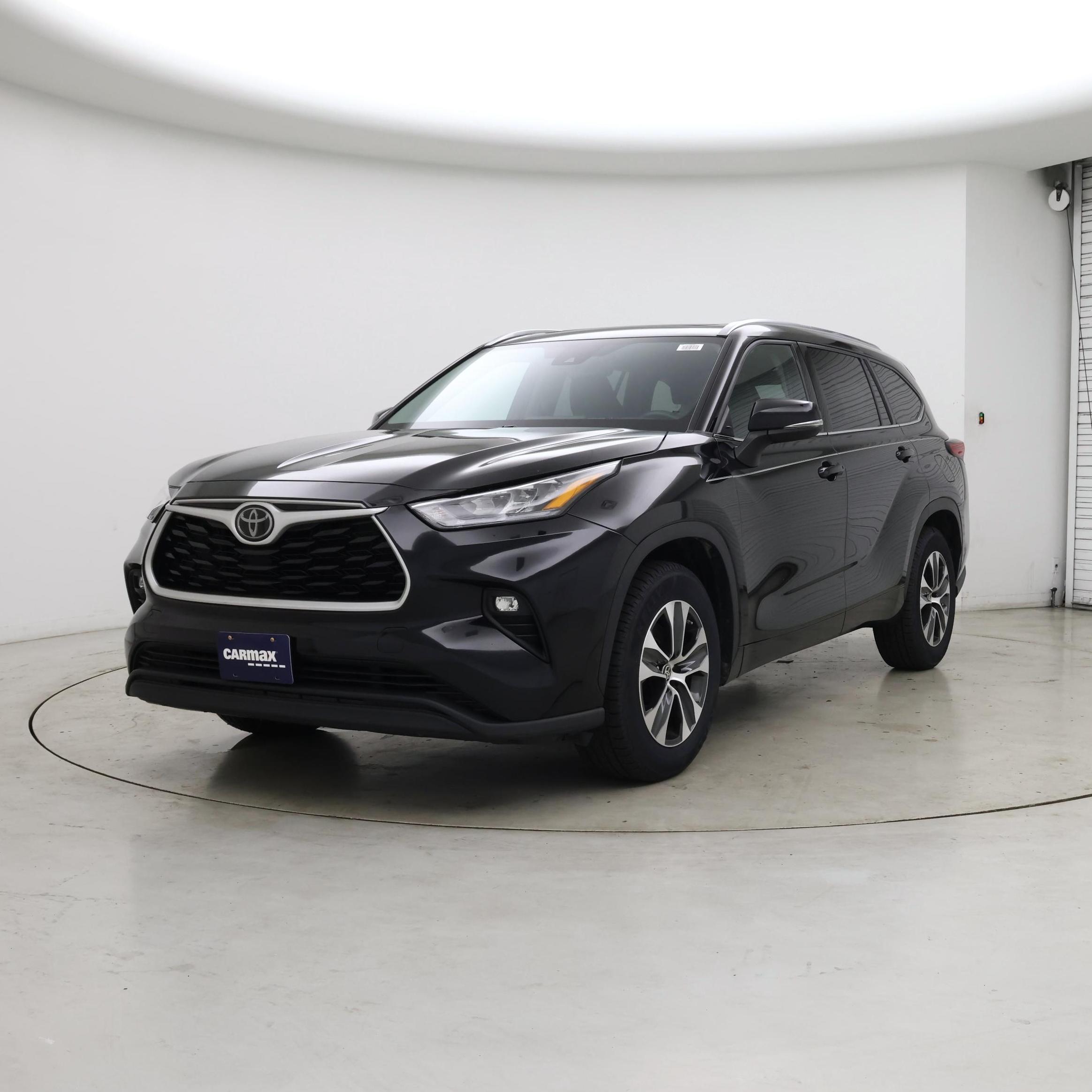 Thumbnail: 2020 Toyota Highlander - 4