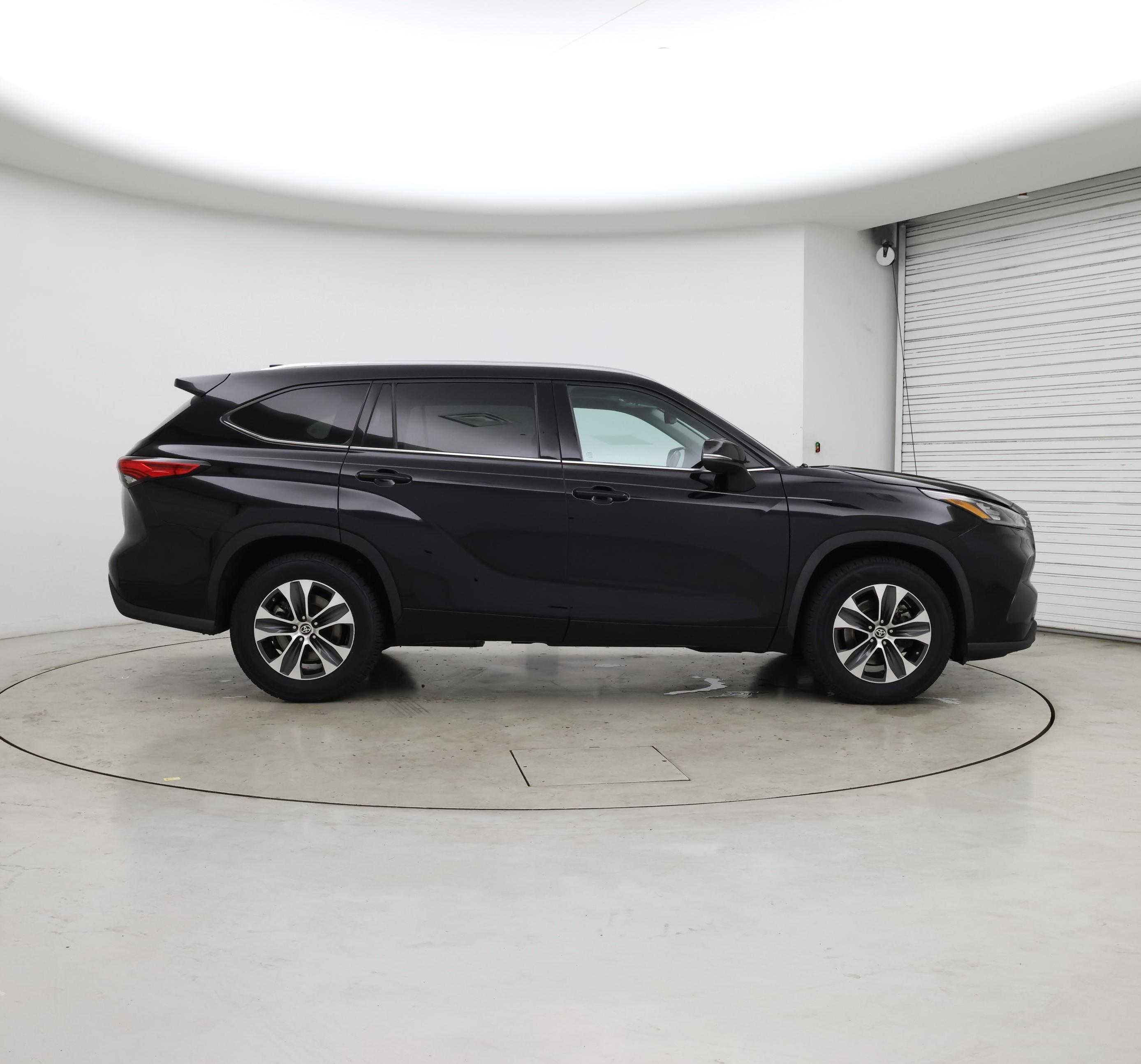 Thumbnail: 2020 Toyota Highlander - 7