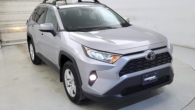 2021 Toyota RAV4 XLE Hero Image
