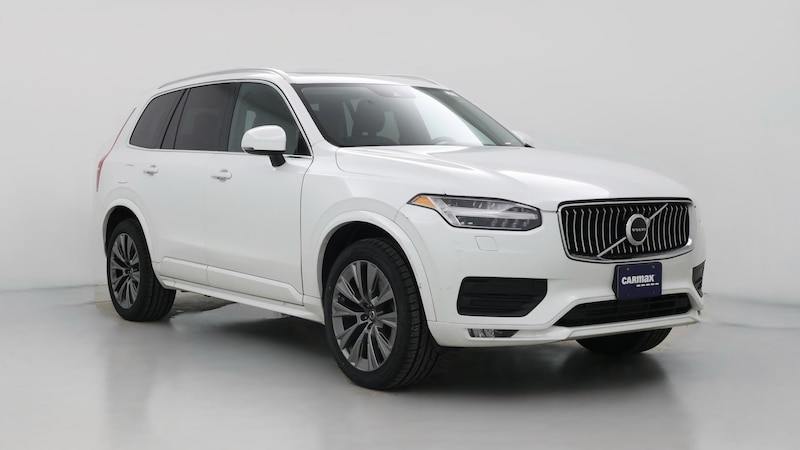 2022 Volvo XC90 T6 Momentum Hero Image