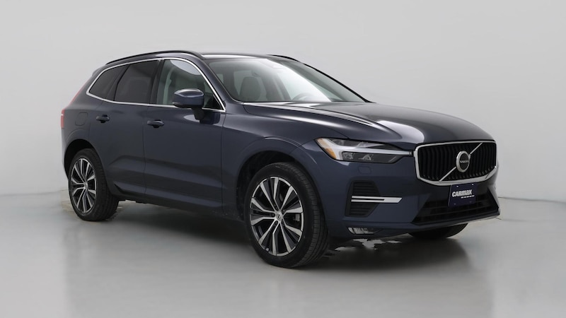 2022 Volvo XC60 B5 Momentum Hero Image