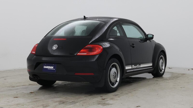 2013 Volkswagen Beetle Fender Edition 8