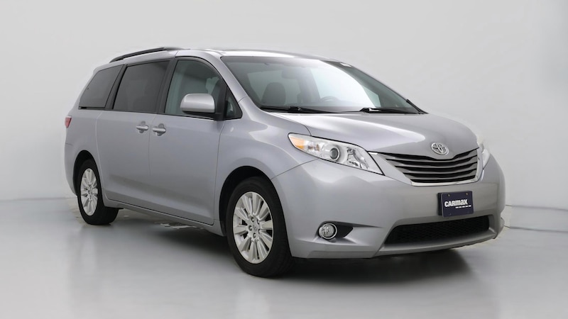 2015 Toyota Sienna XLE Hero Image