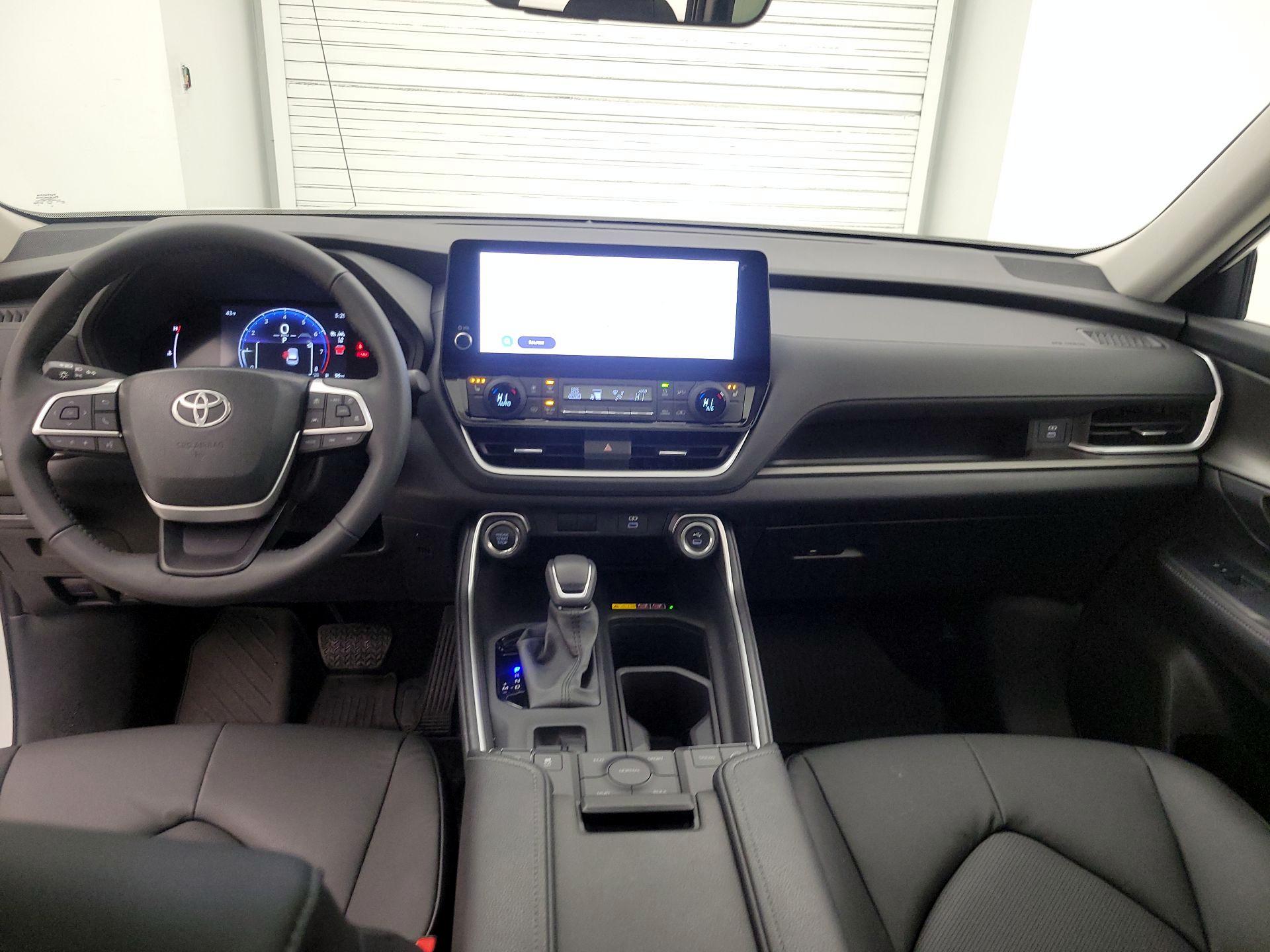 Thumbnail: 2024 Toyota Grand Highlander - 9