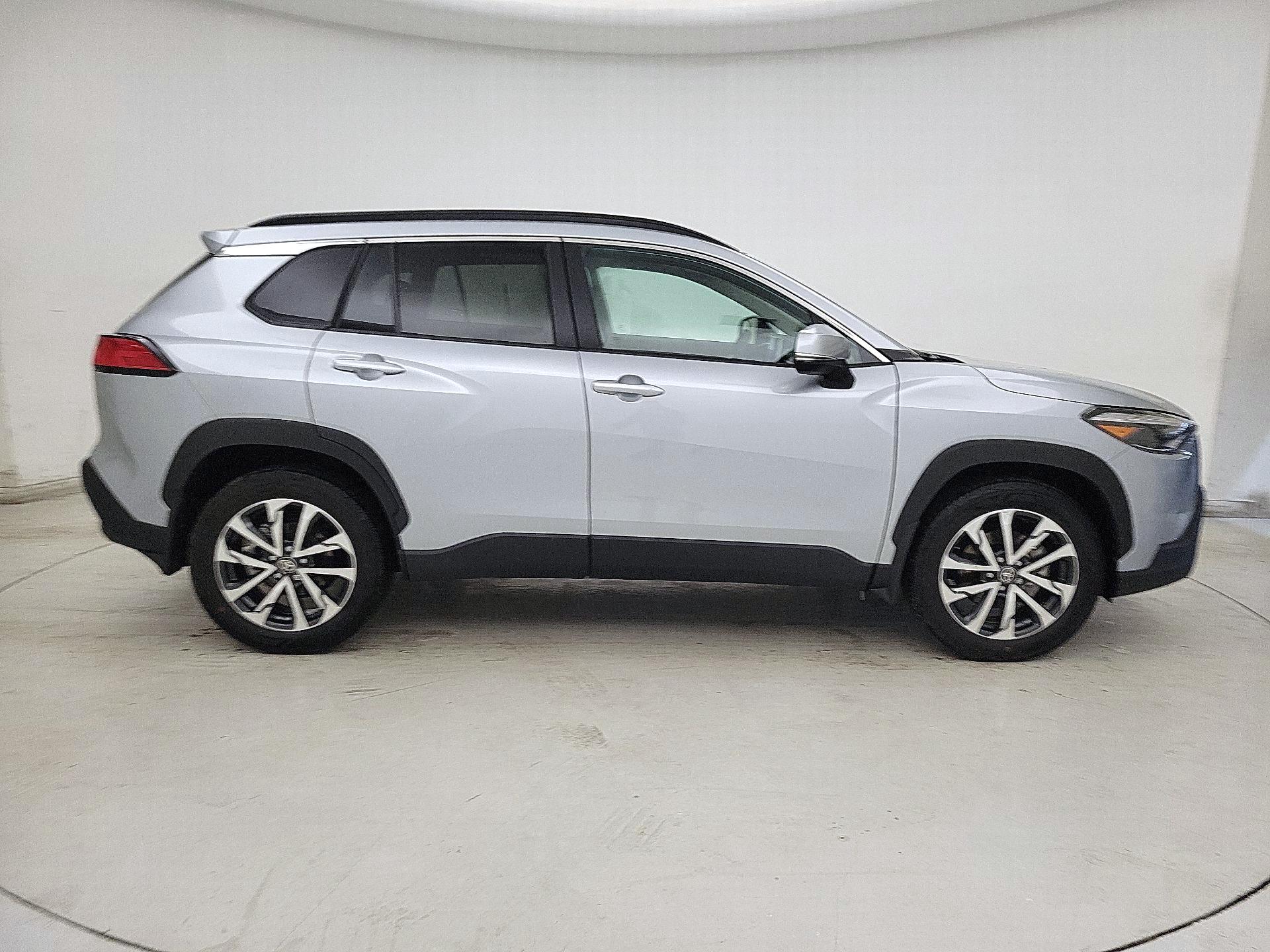 Thumbnail: 2023 Toyota Corolla Cross - 4