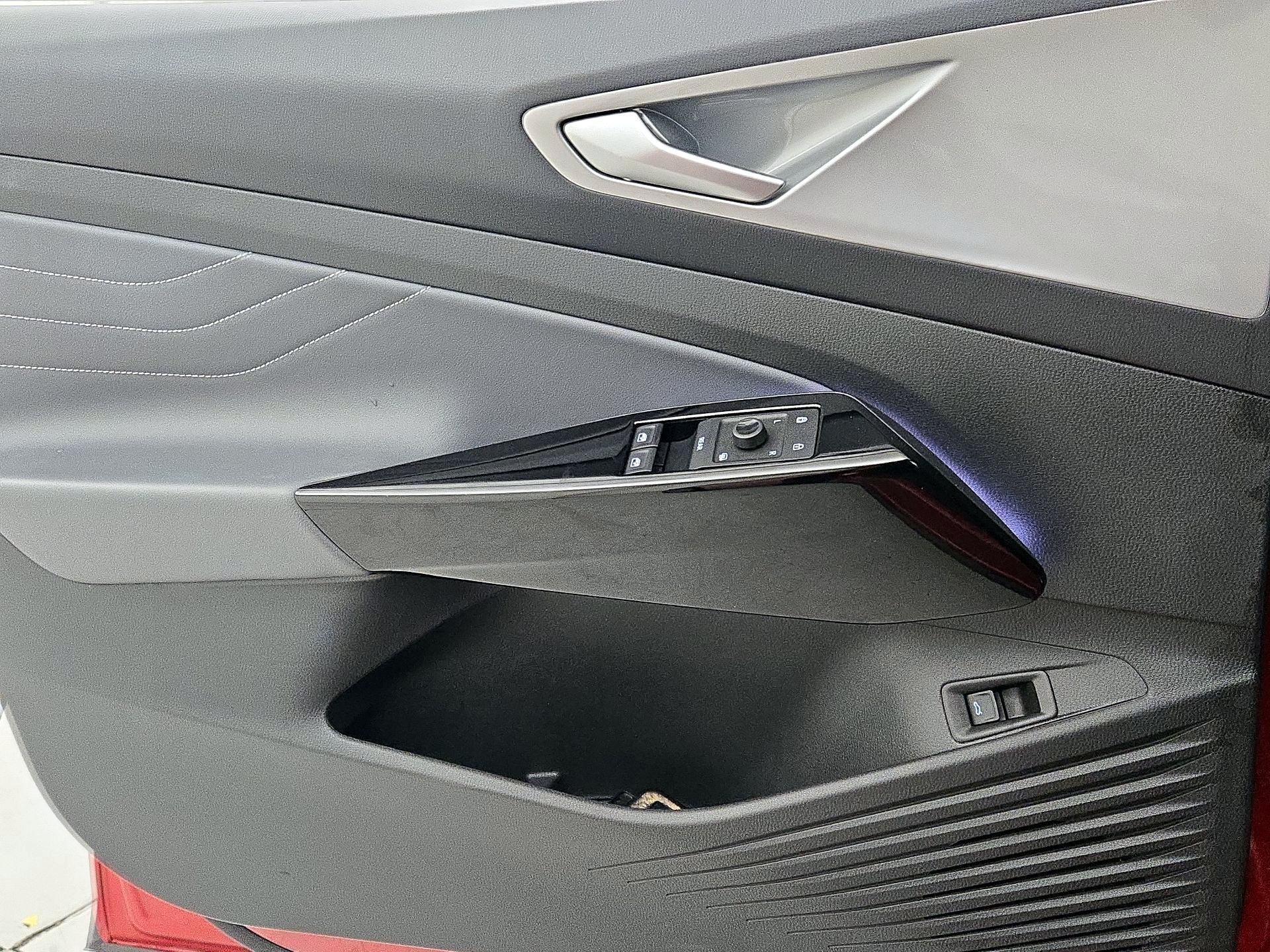 Thumbnail: 2023 Volkswagen ID.4 - 12