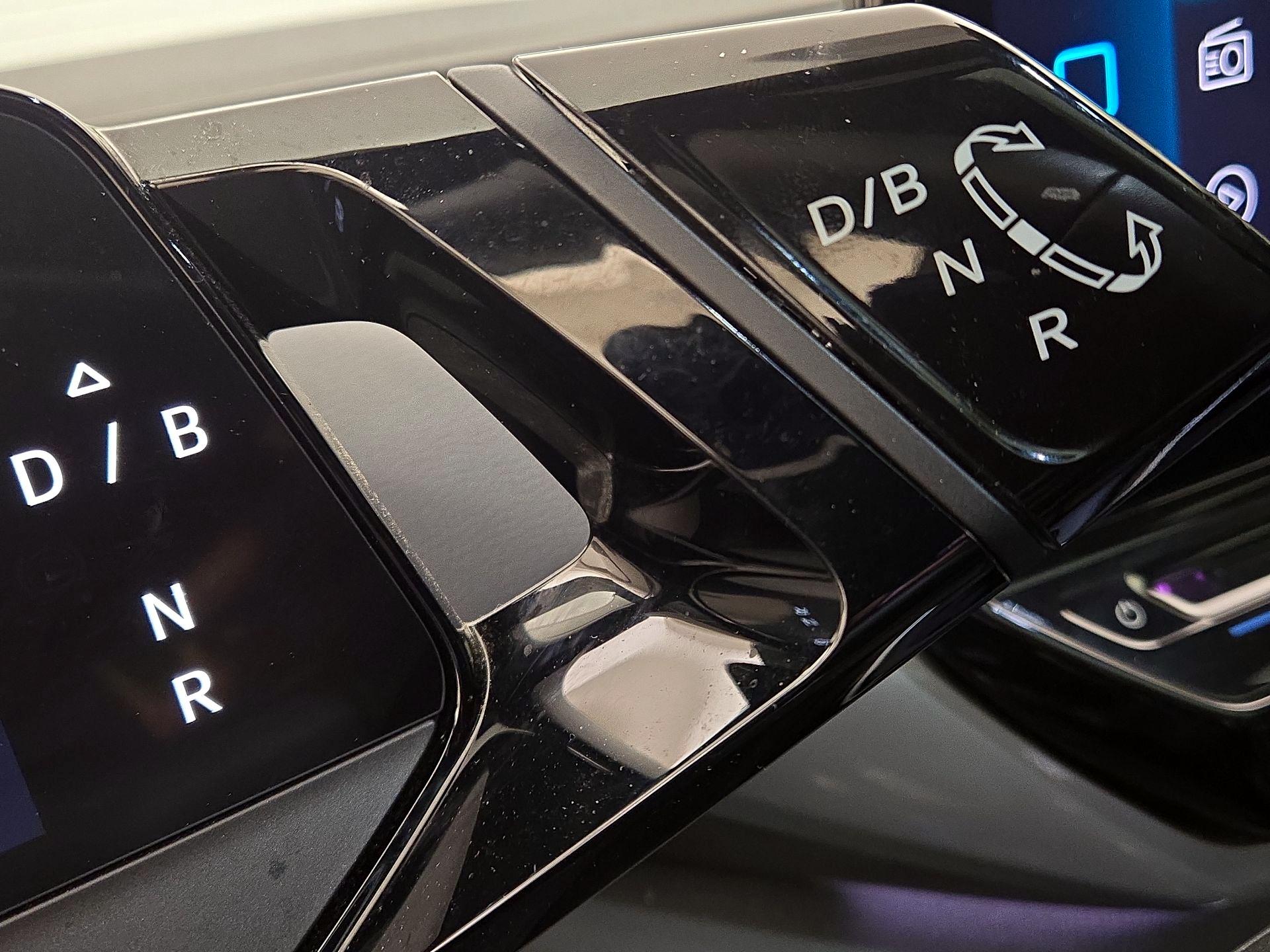 Thumbnail: 2023 Volkswagen ID.4 - 16