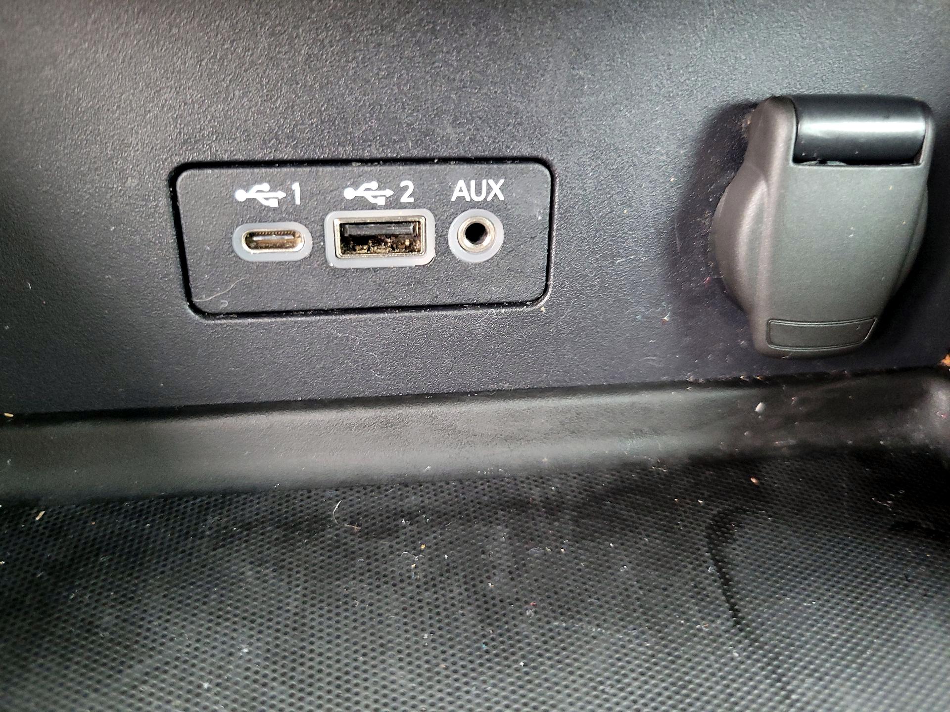 Thumbnail: 2022 Nissan Sentra - 18