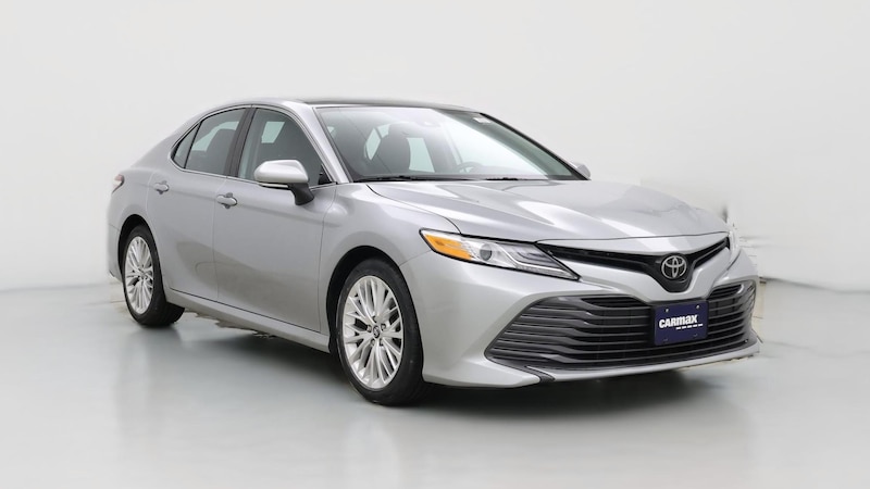 2020 Toyota Camry XLE Hero Image
