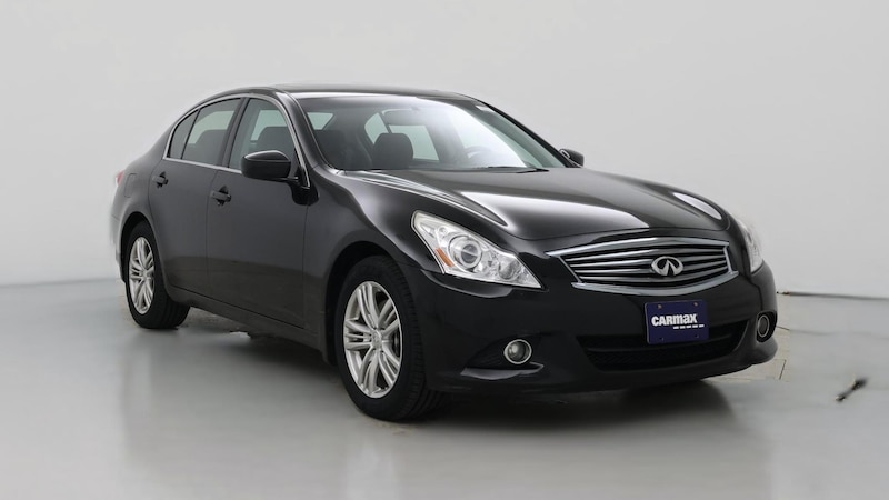 2013 INFINITI G37 X Hero Image