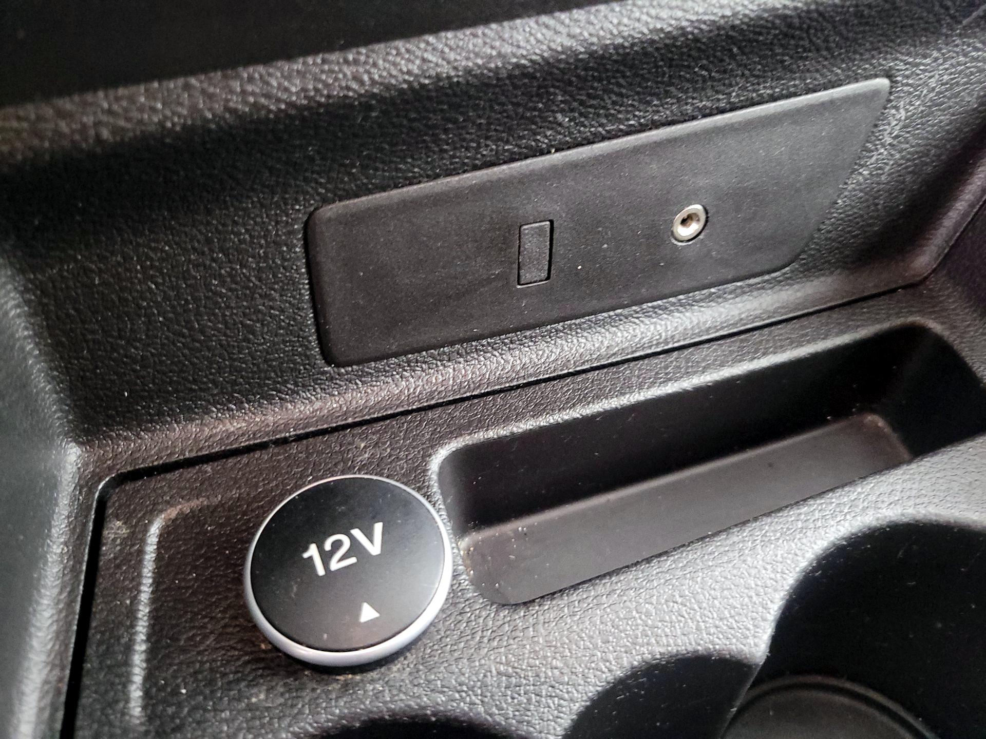 Thumbnail: 2016 Ford Transit Series - 18