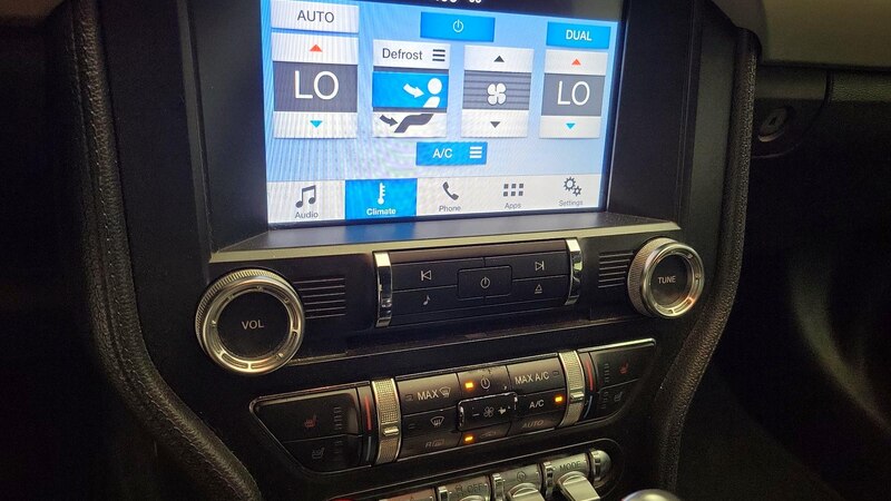 2016 Ford Mustang  16
