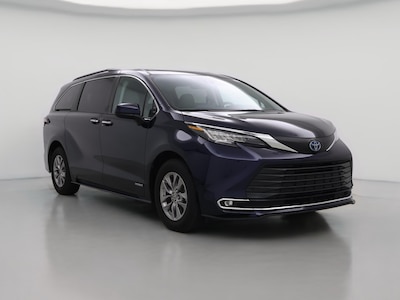 2021 Toyota Sienna XLE -
                Fort Myers, FL