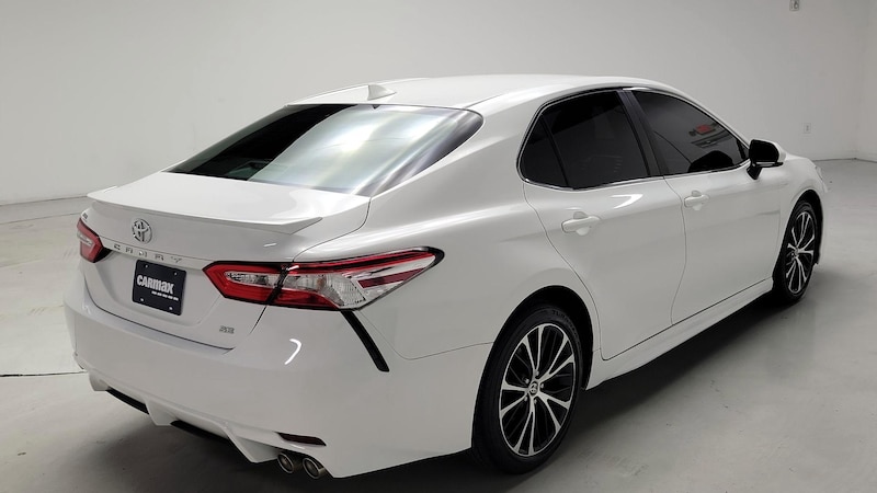 2020 Toyota Camry SE 5