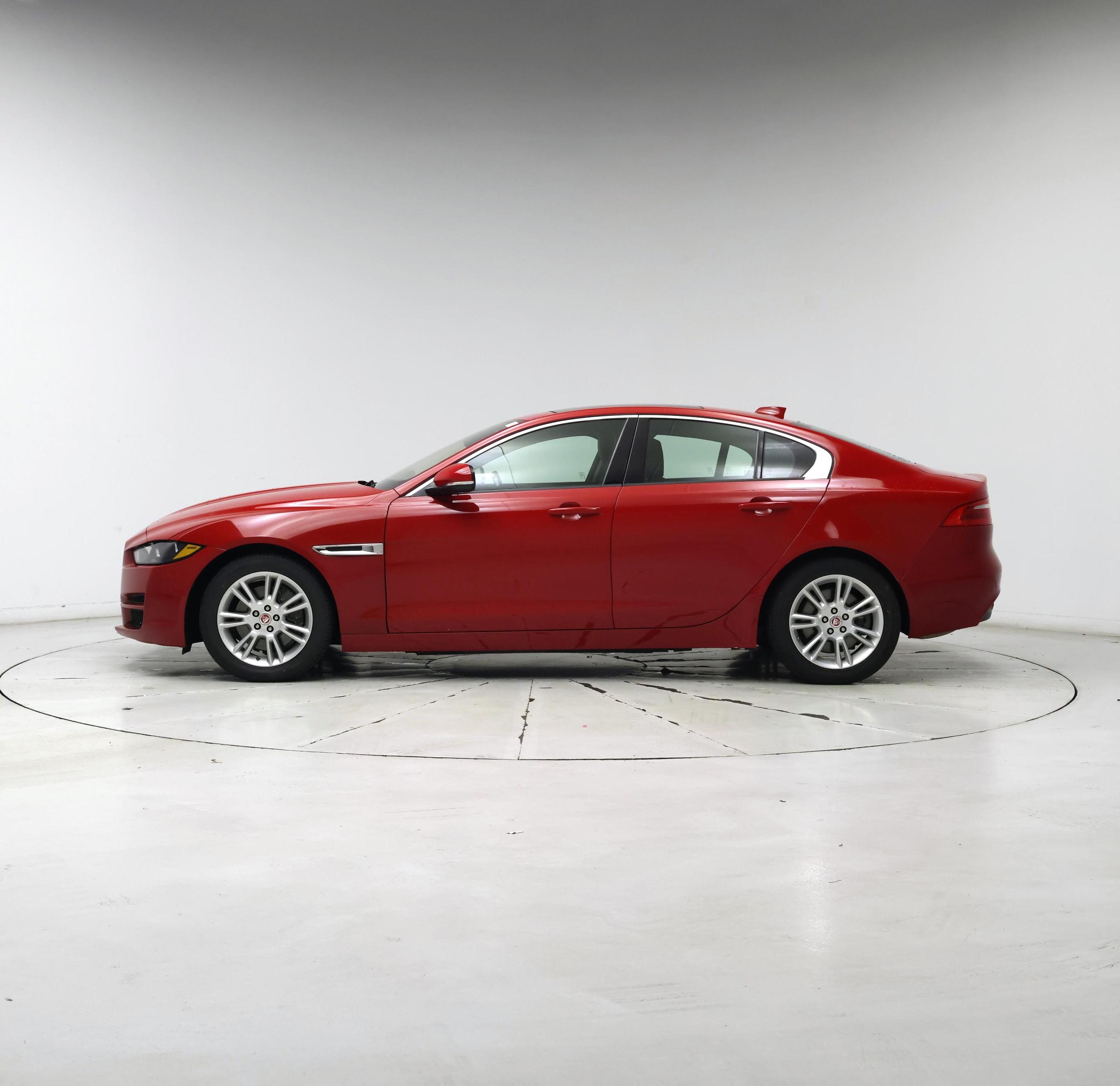 Thumbnail: 2018 Jaguar XE - 3