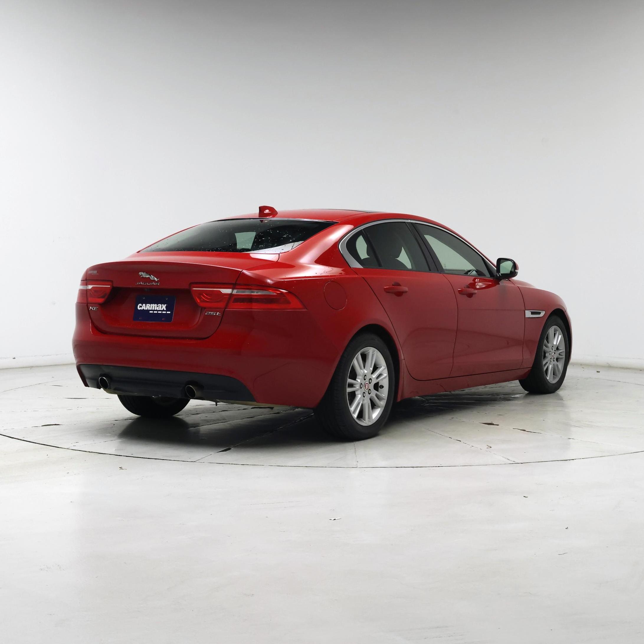 Thumbnail: 2018 Jaguar XE - 8