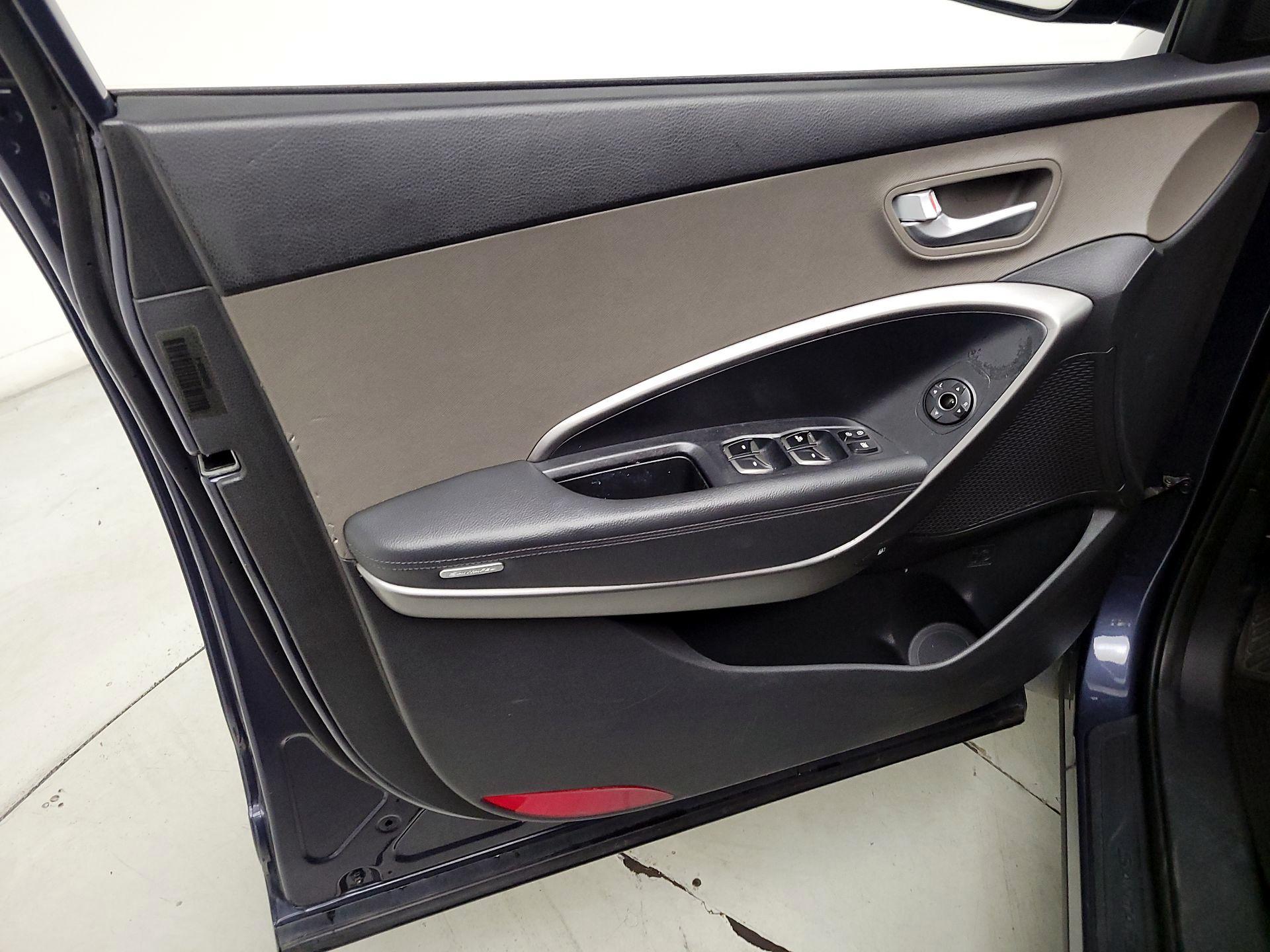 Thumbnail: 2014 Hyundai Santa Fe - 12