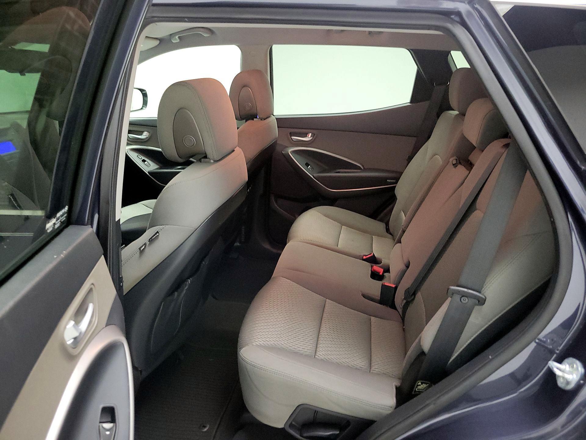 Thumbnail: 2014 Hyundai Santa Fe - 17