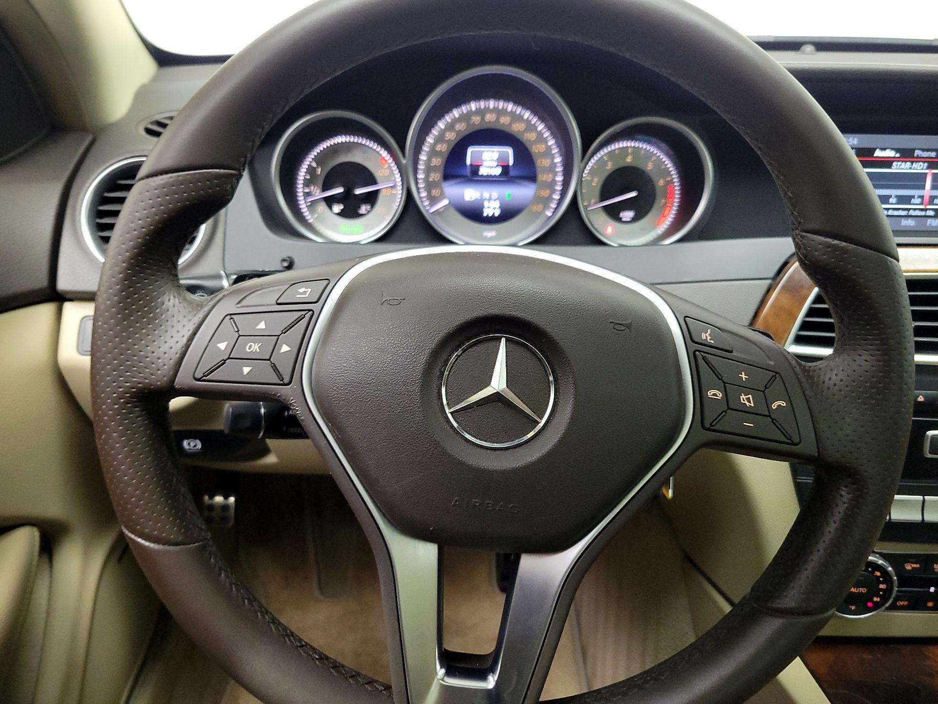 Thumbnail: 2014 Mercedes-Benz C-Class - 10