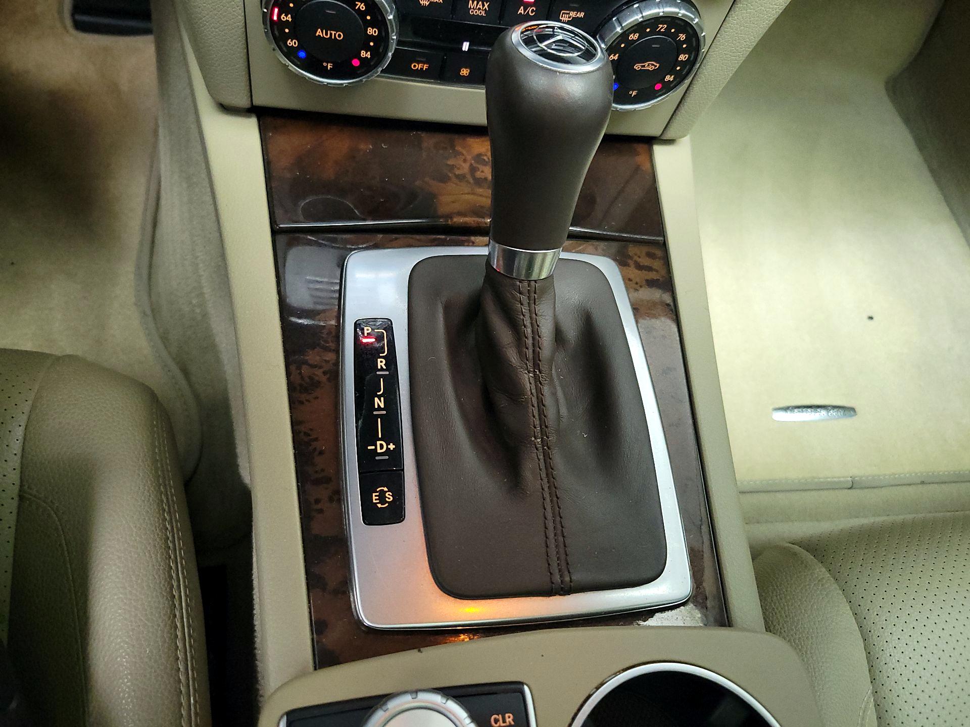 Thumbnail: 2014 Mercedes-Benz C-Class - 16