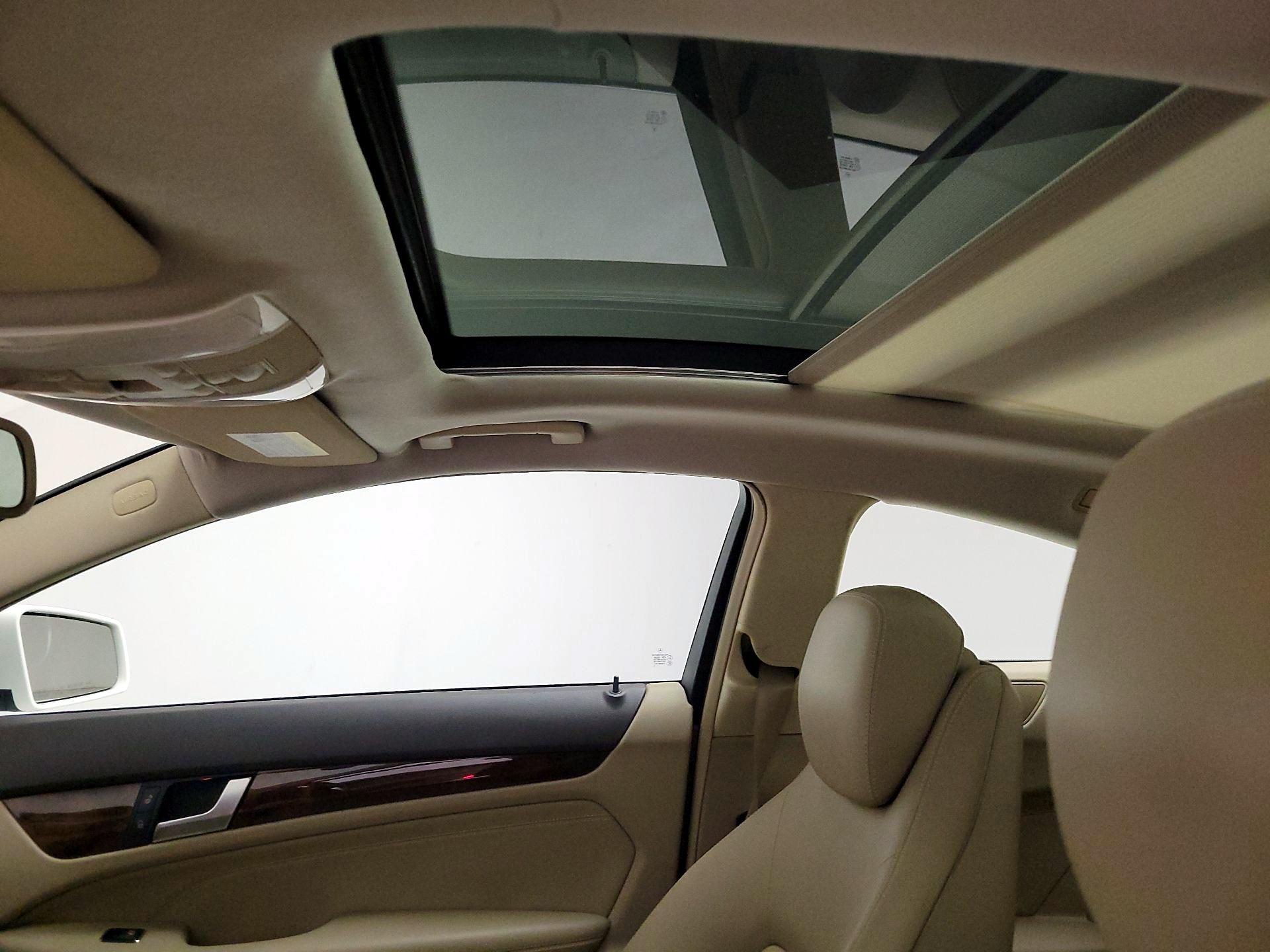 Thumbnail: 2014 Mercedes-Benz C-Class - 17