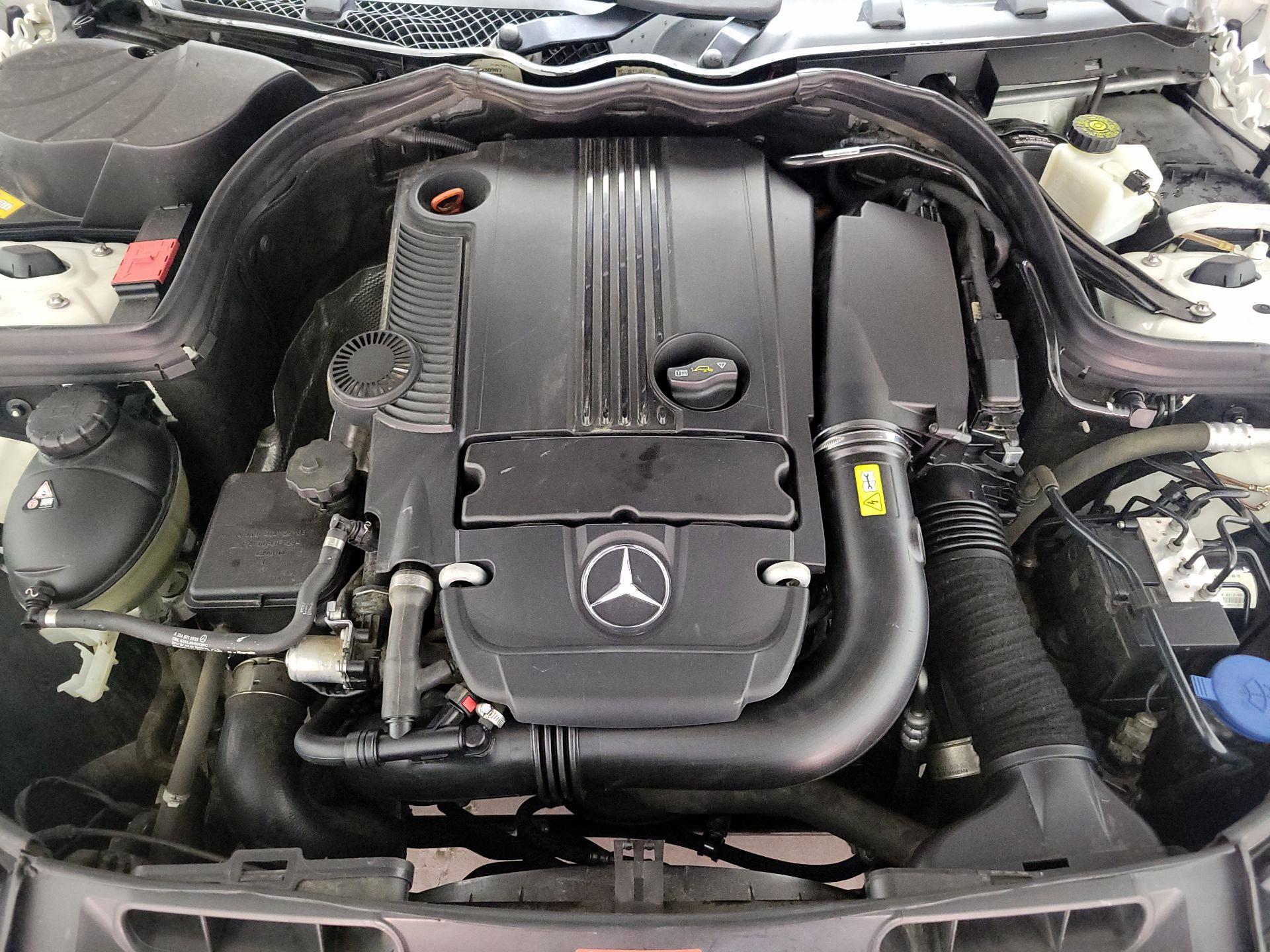 Thumbnail: 2014 Mercedes-Benz C-Class - 20