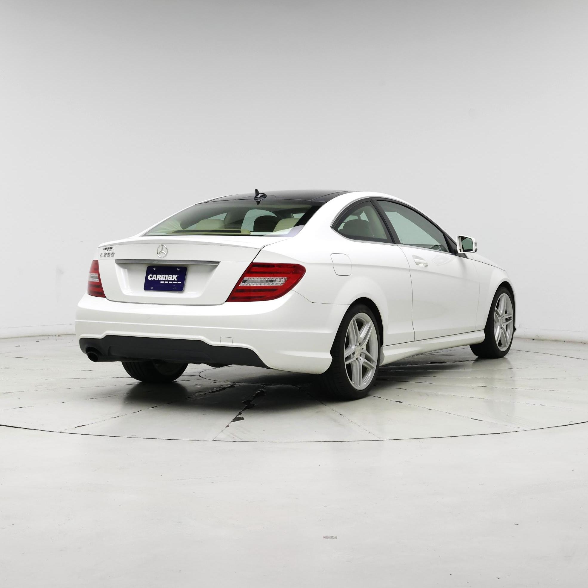 Thumbnail: 2014 Mercedes-Benz C-Class - 8
