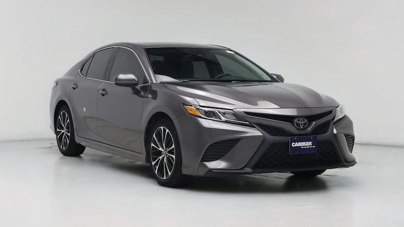 2019 Toyota Camry SE Hero Image