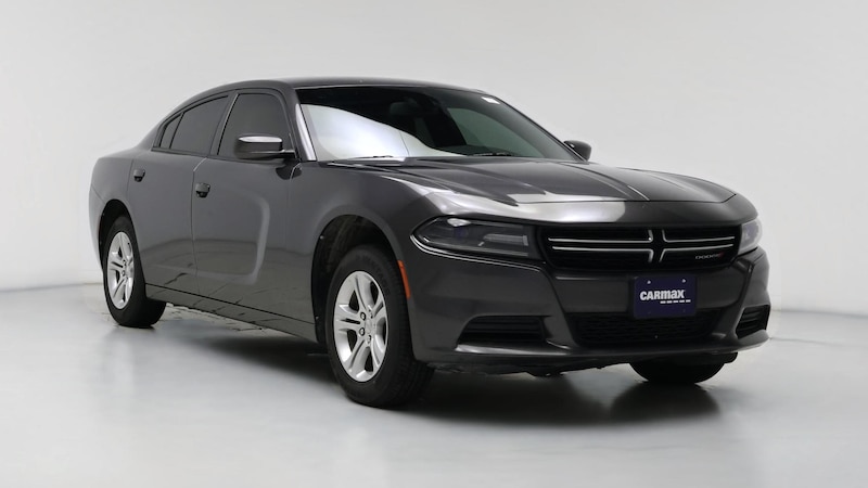 2017 Dodge Charger SE Hero Image