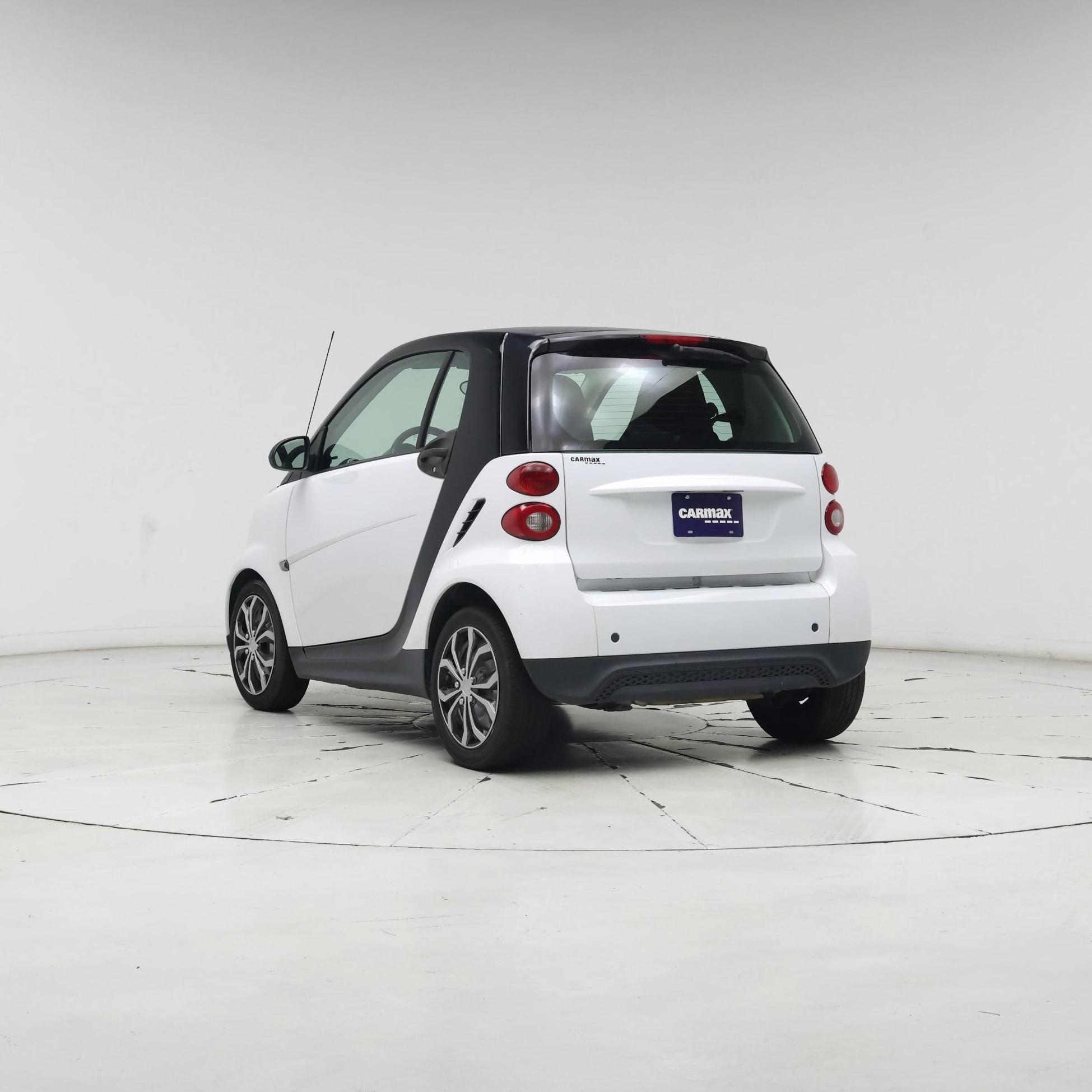 Thumbnail: 2015 smart fortwo - 2