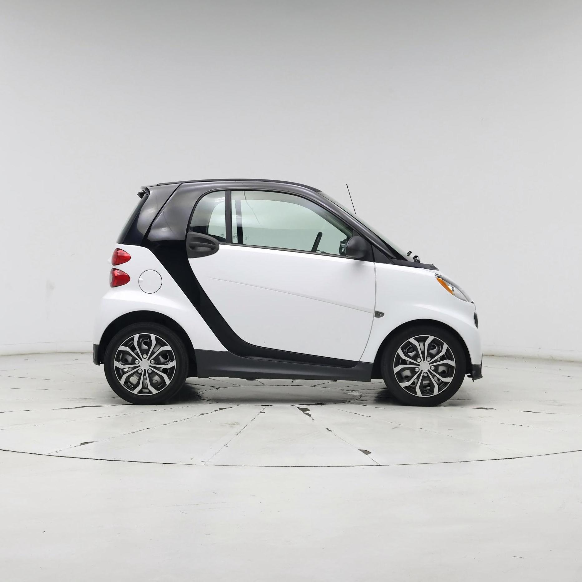 Thumbnail: 2015 smart fortwo - 7