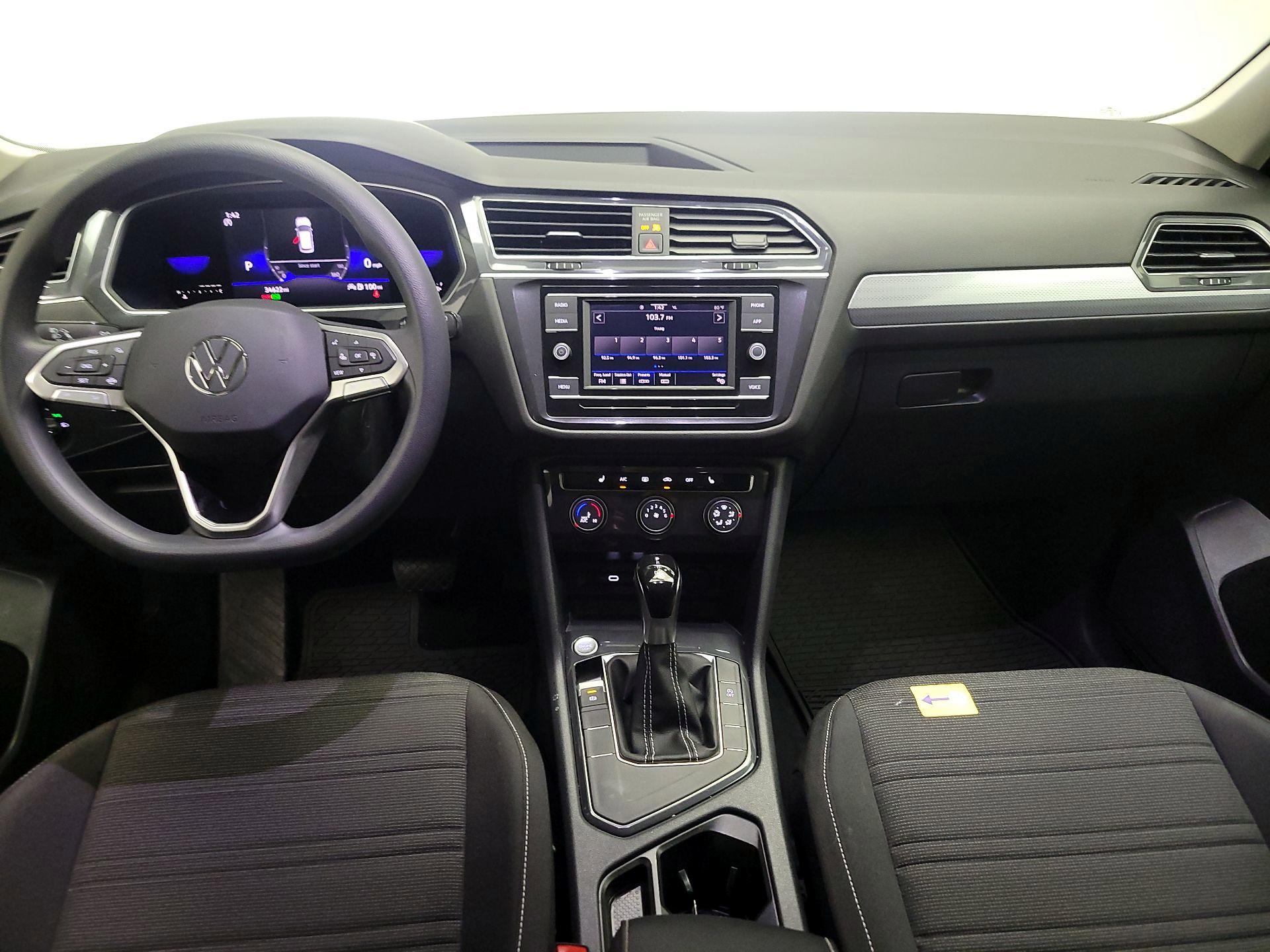 Thumbnail: 2022 Volkswagen Tiguan - 9