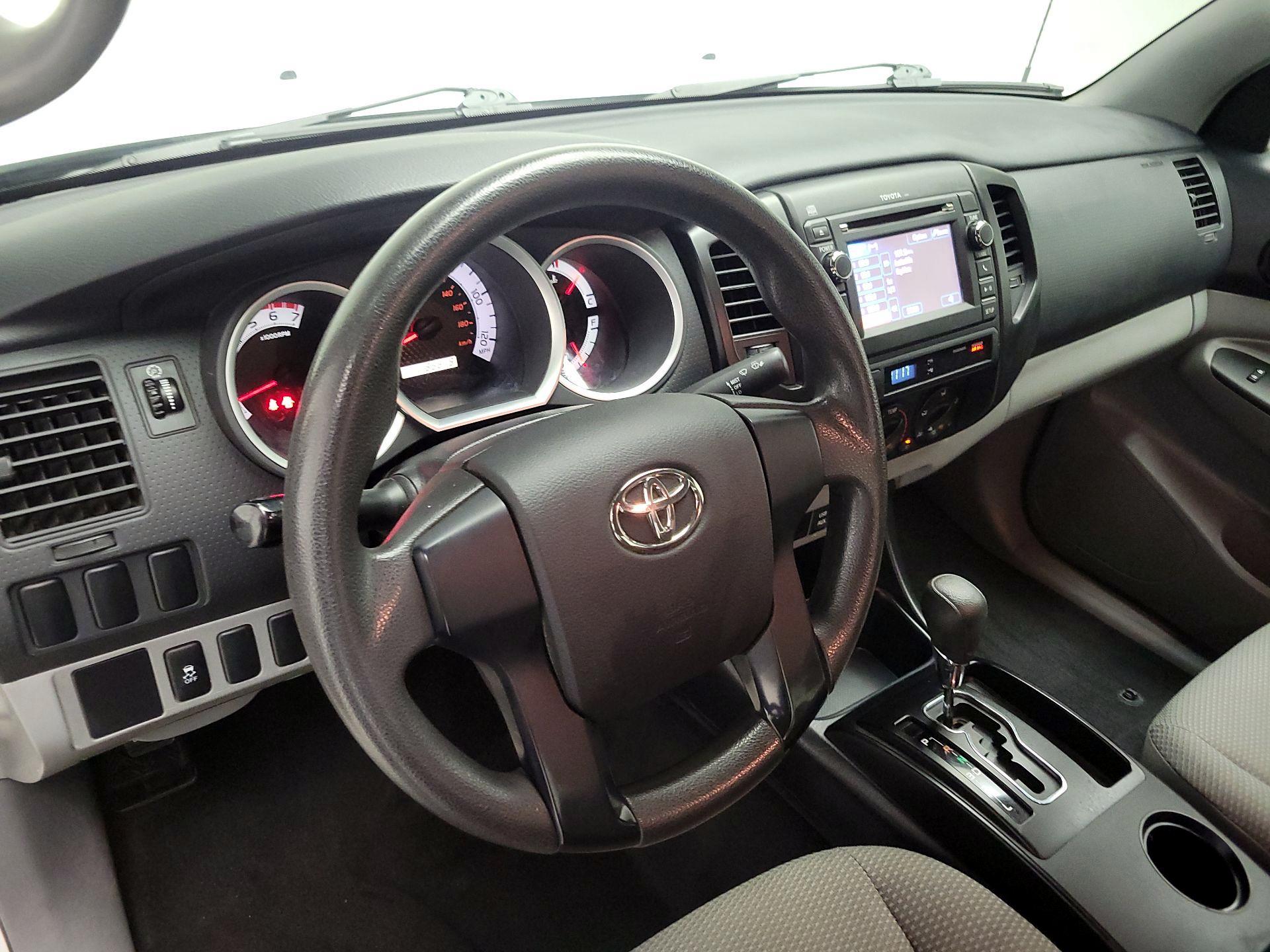 Thumbnail: 2013 Toyota Tacoma - 9