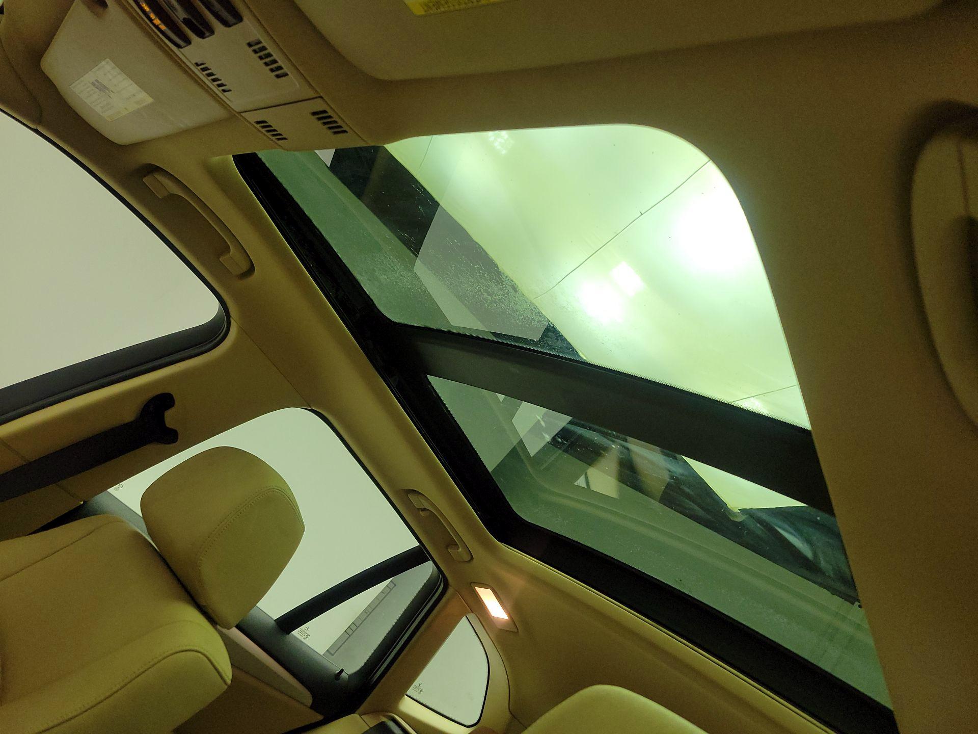 Thumbnail: 2014 BMW X1 - 18