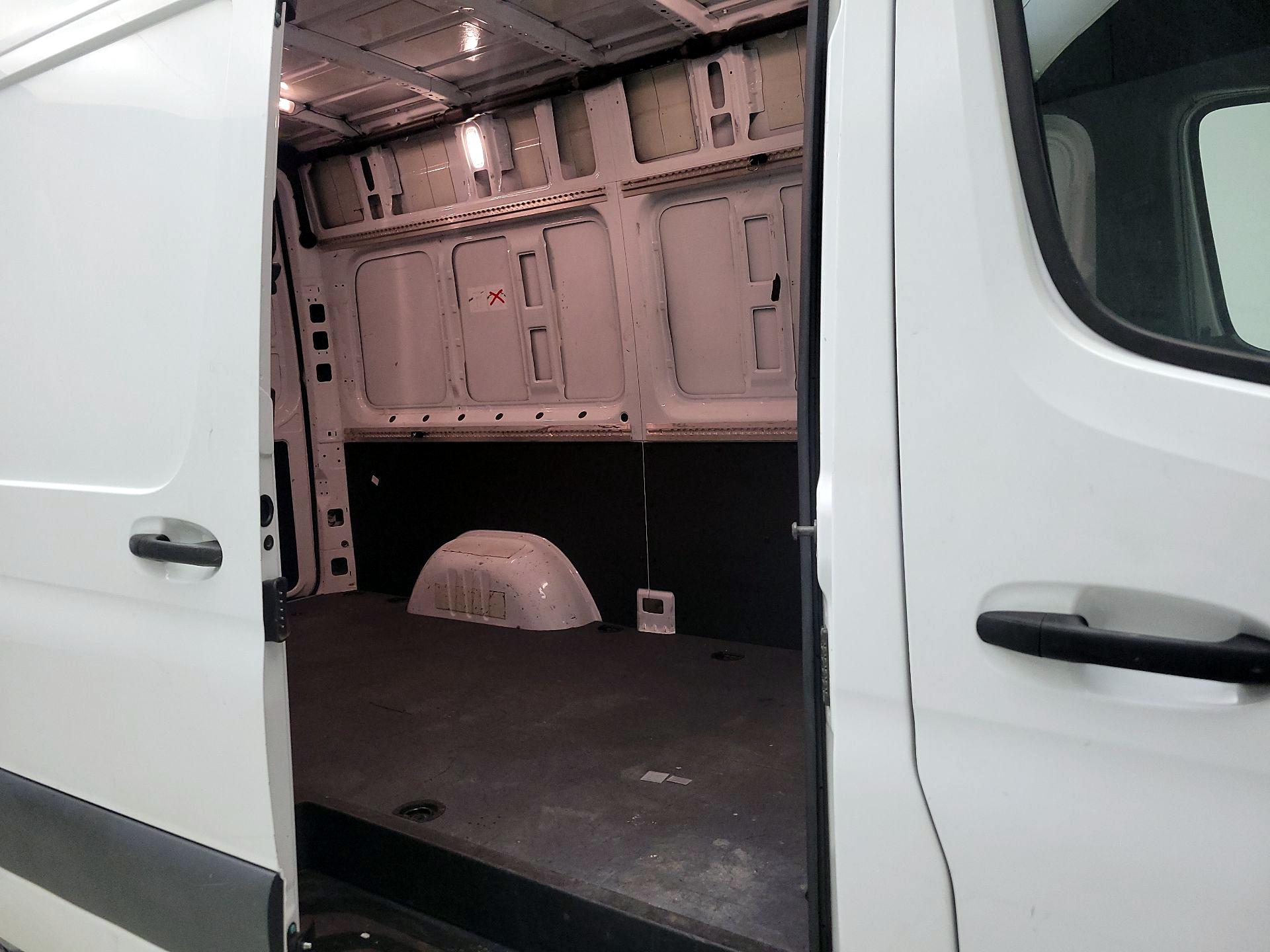 Thumbnail: 2021 Mercedes-Benz Sprinter - 19