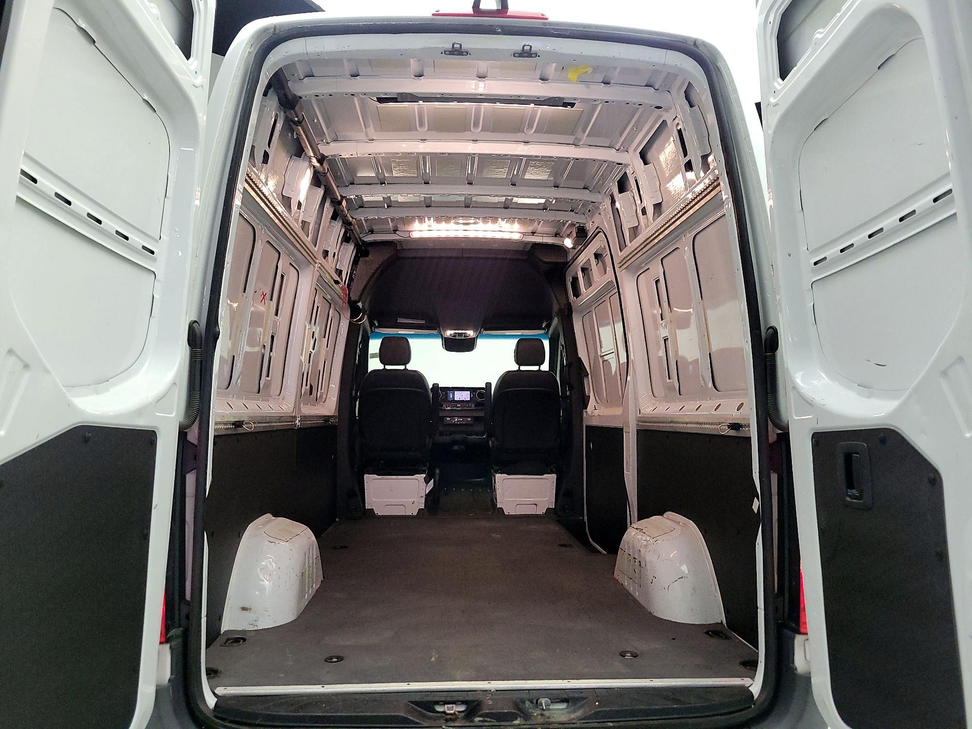 Thumbnail: 2021 Mercedes-Benz Sprinter - 20