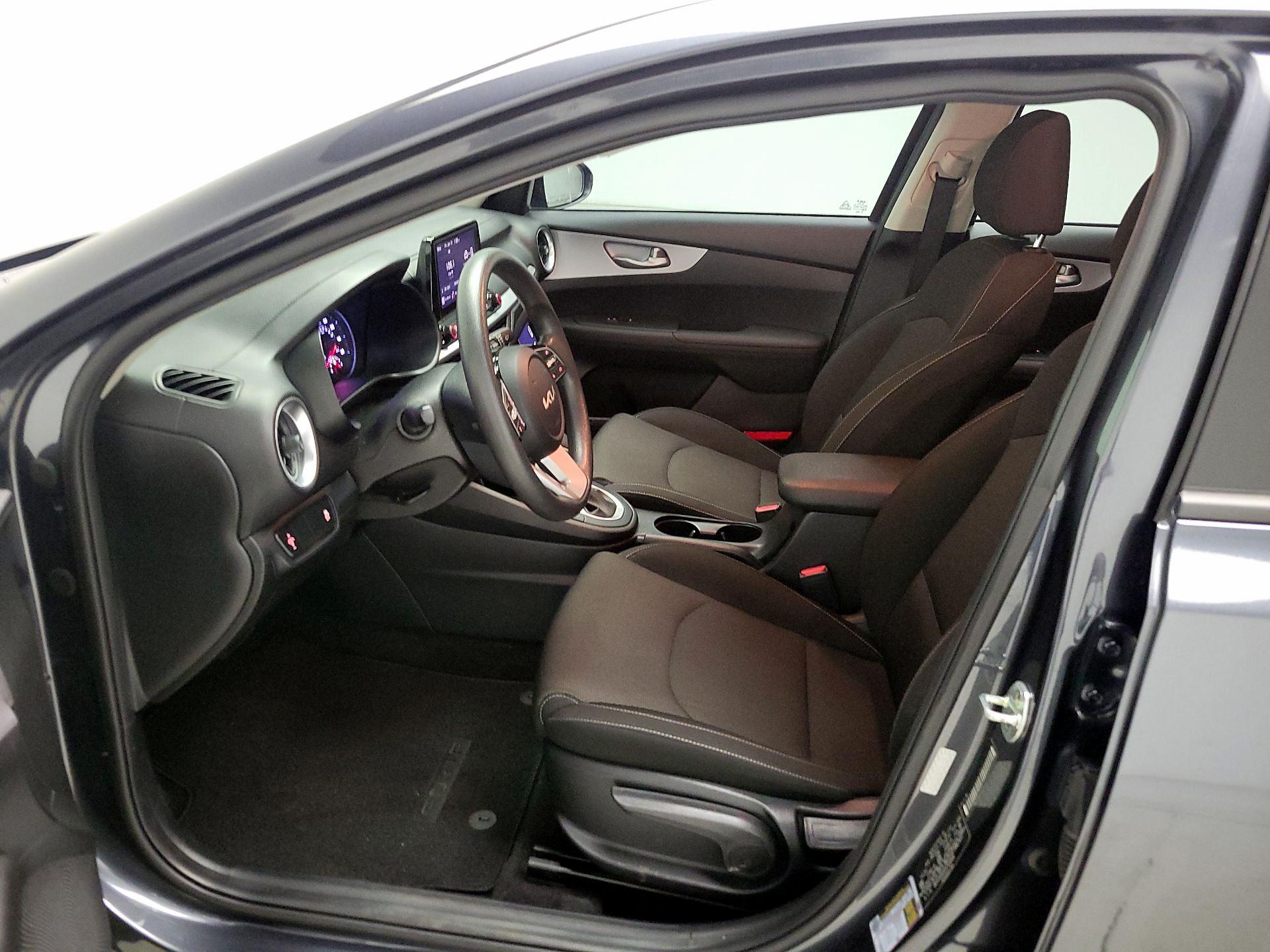 Thumbnail: 2023 Kia Forte - 11