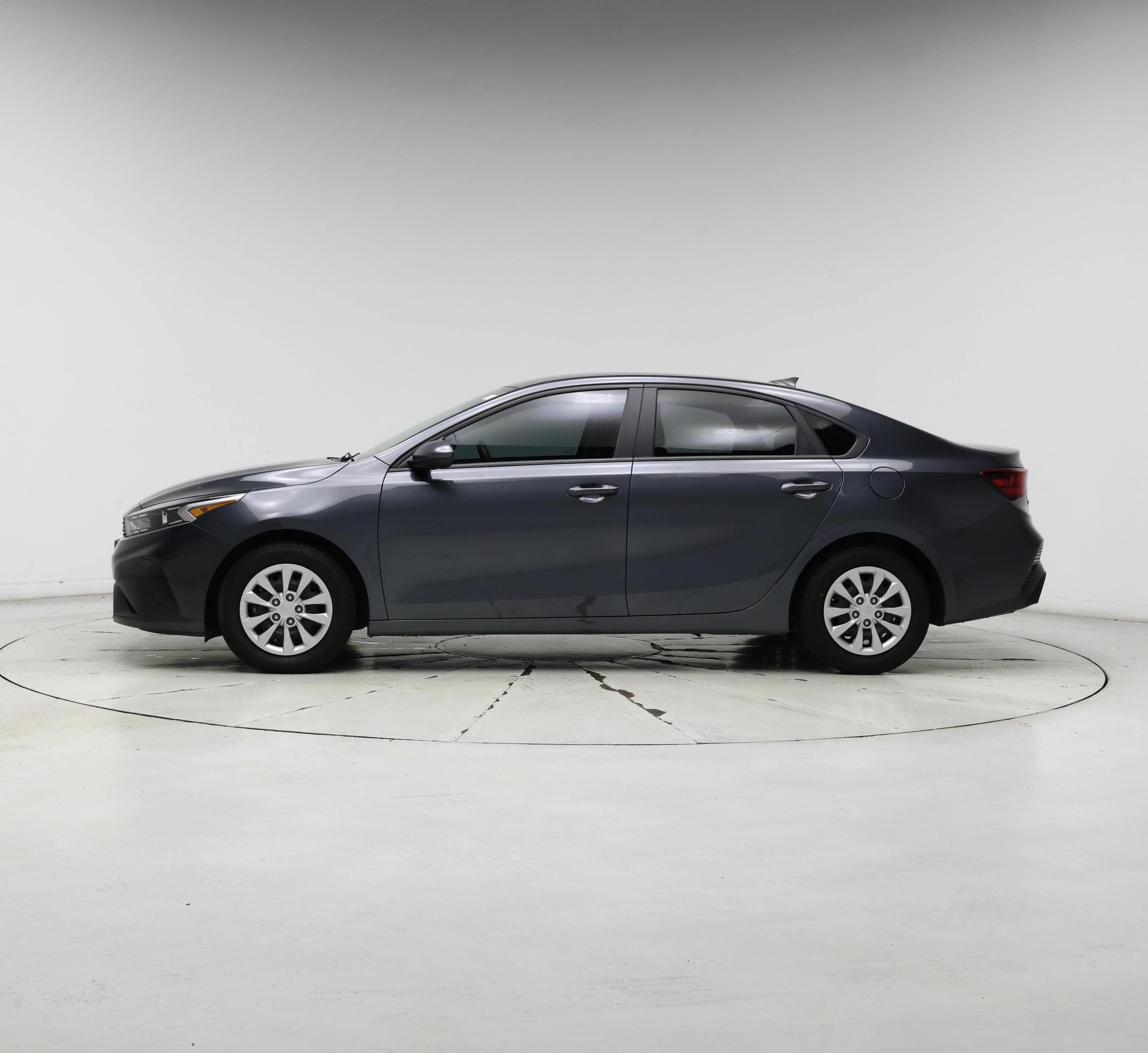 Thumbnail: 2023 Kia Forte - 3