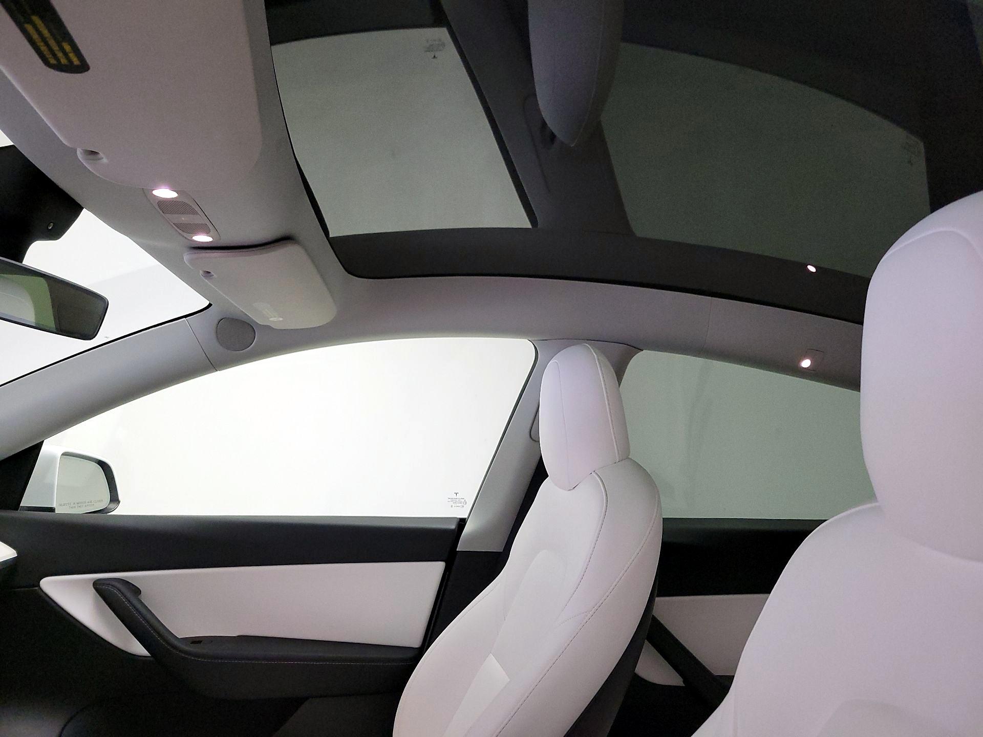 Thumbnail: 2022 Tesla Model Y - 18