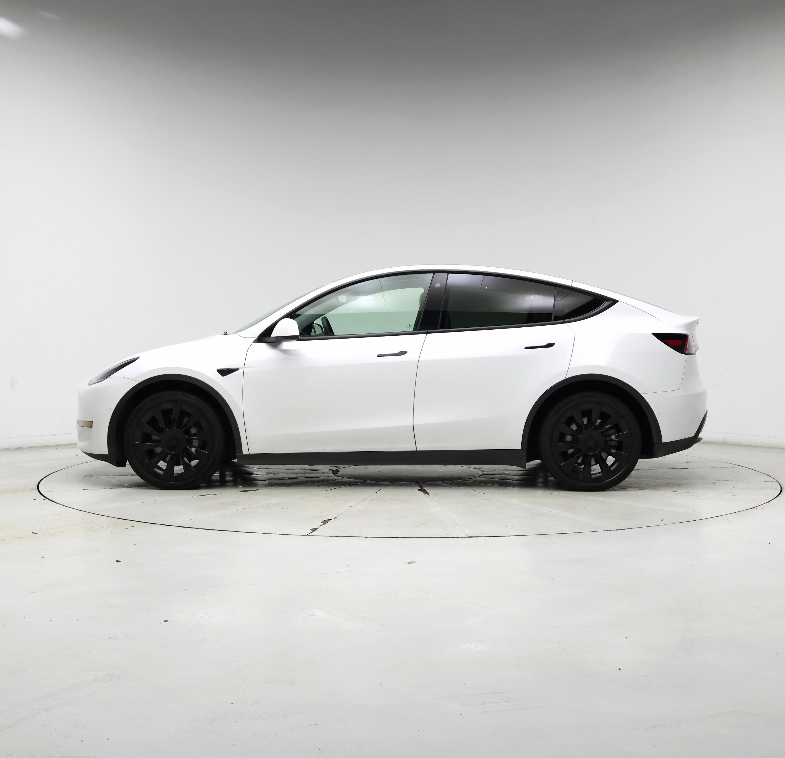 Thumbnail: 2022 Tesla Model Y - 3