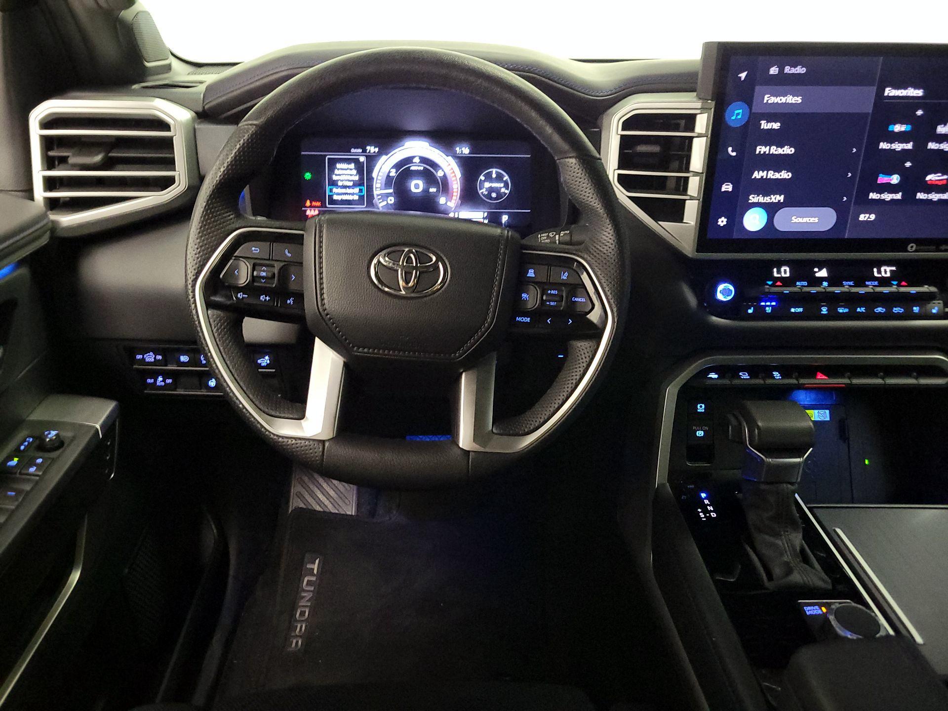 Thumbnail: 2022 Toyota Tundra - 10