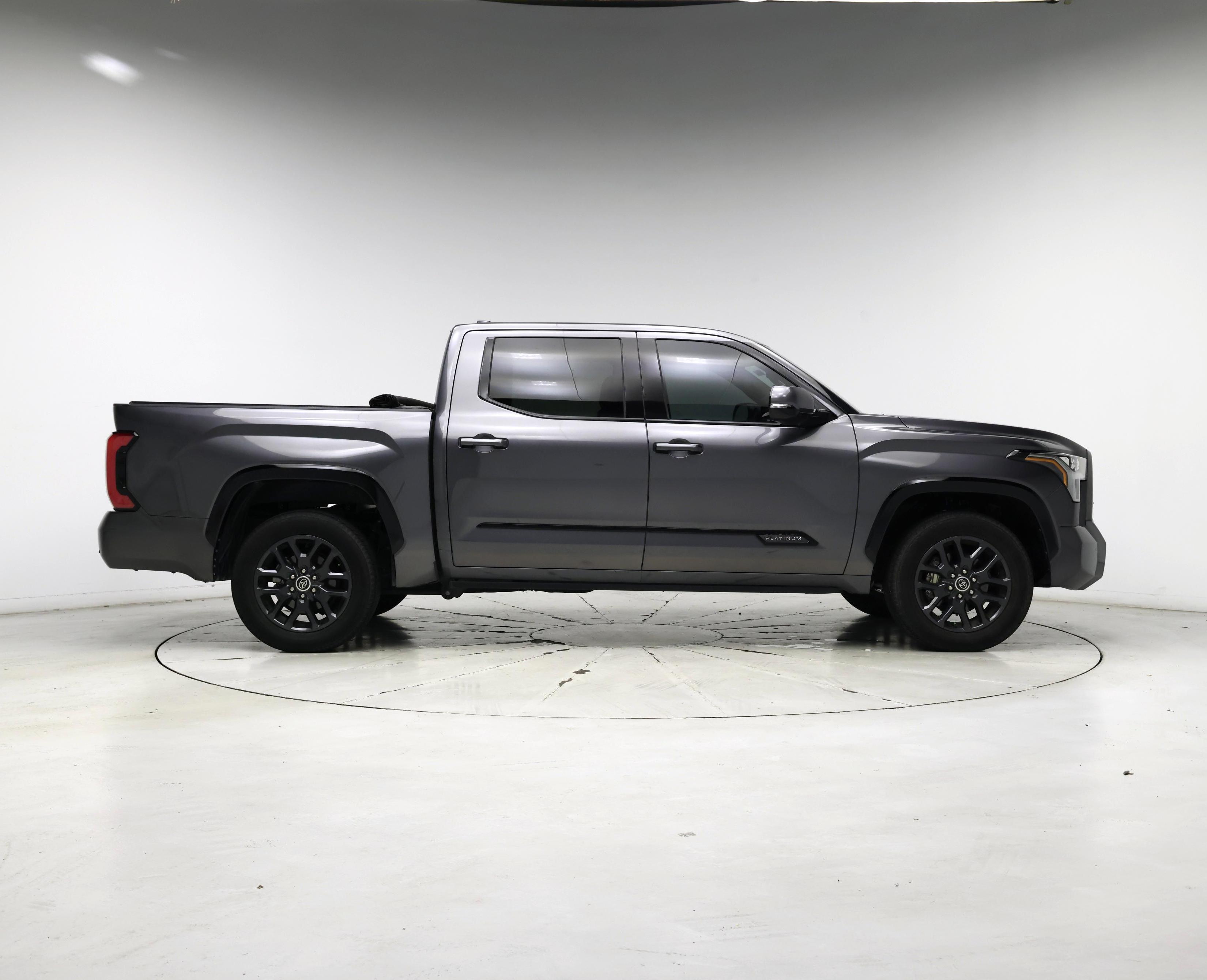 Thumbnail: 2022 Toyota Tundra - 7