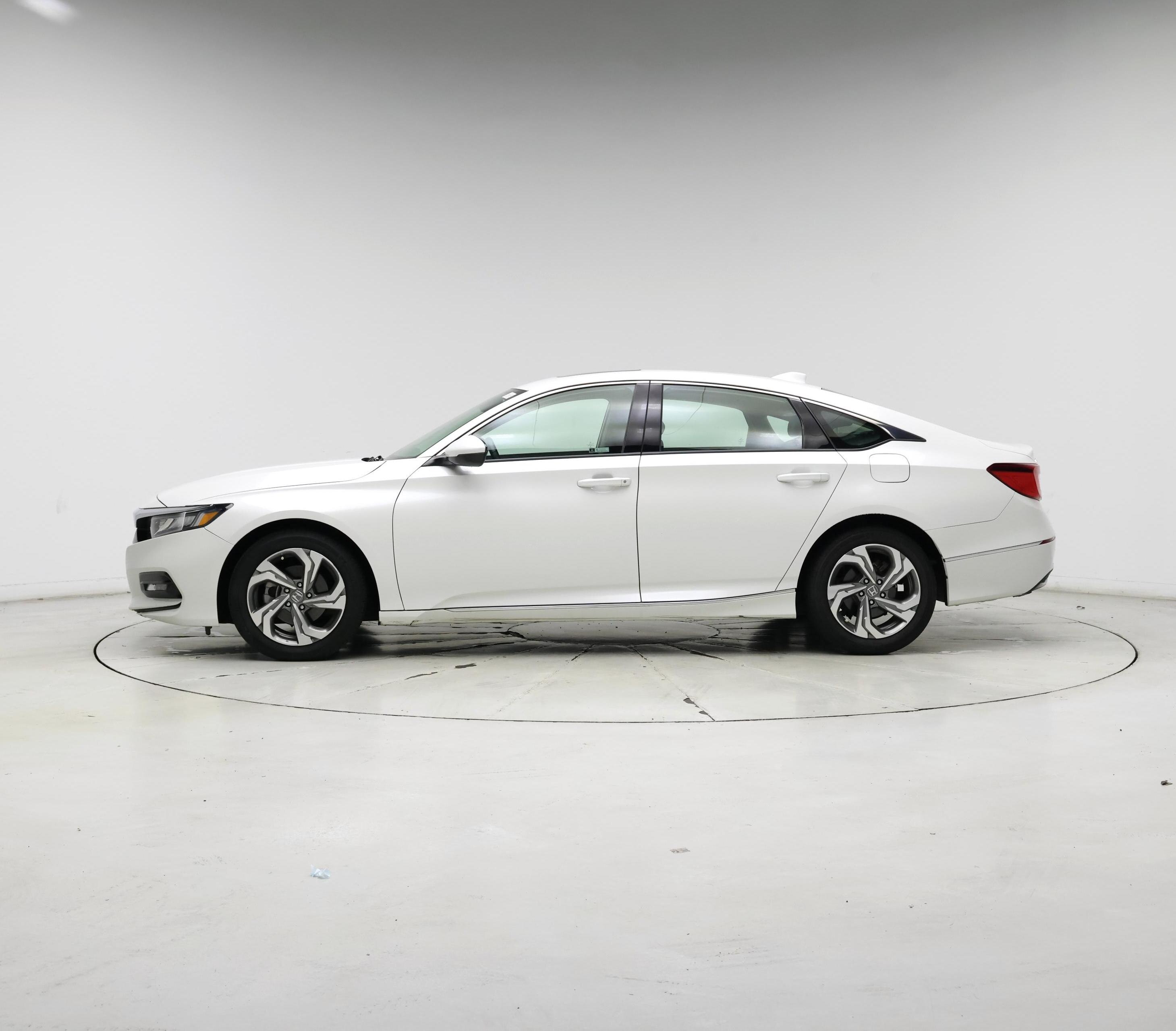 Thumbnail: 2018 Honda Accord - 3