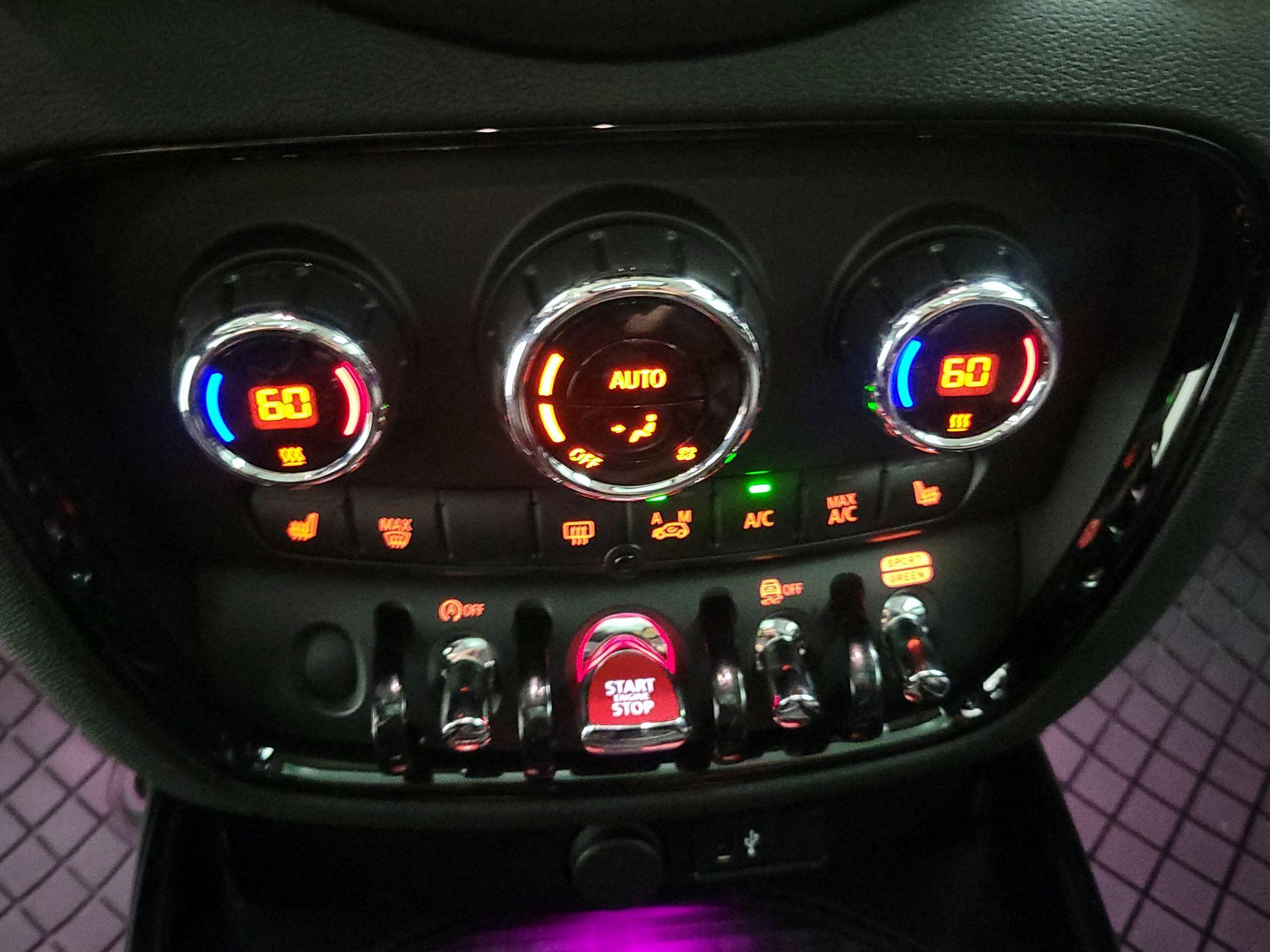 Thumbnail: 2021 MINI Cooper Clubman - 16