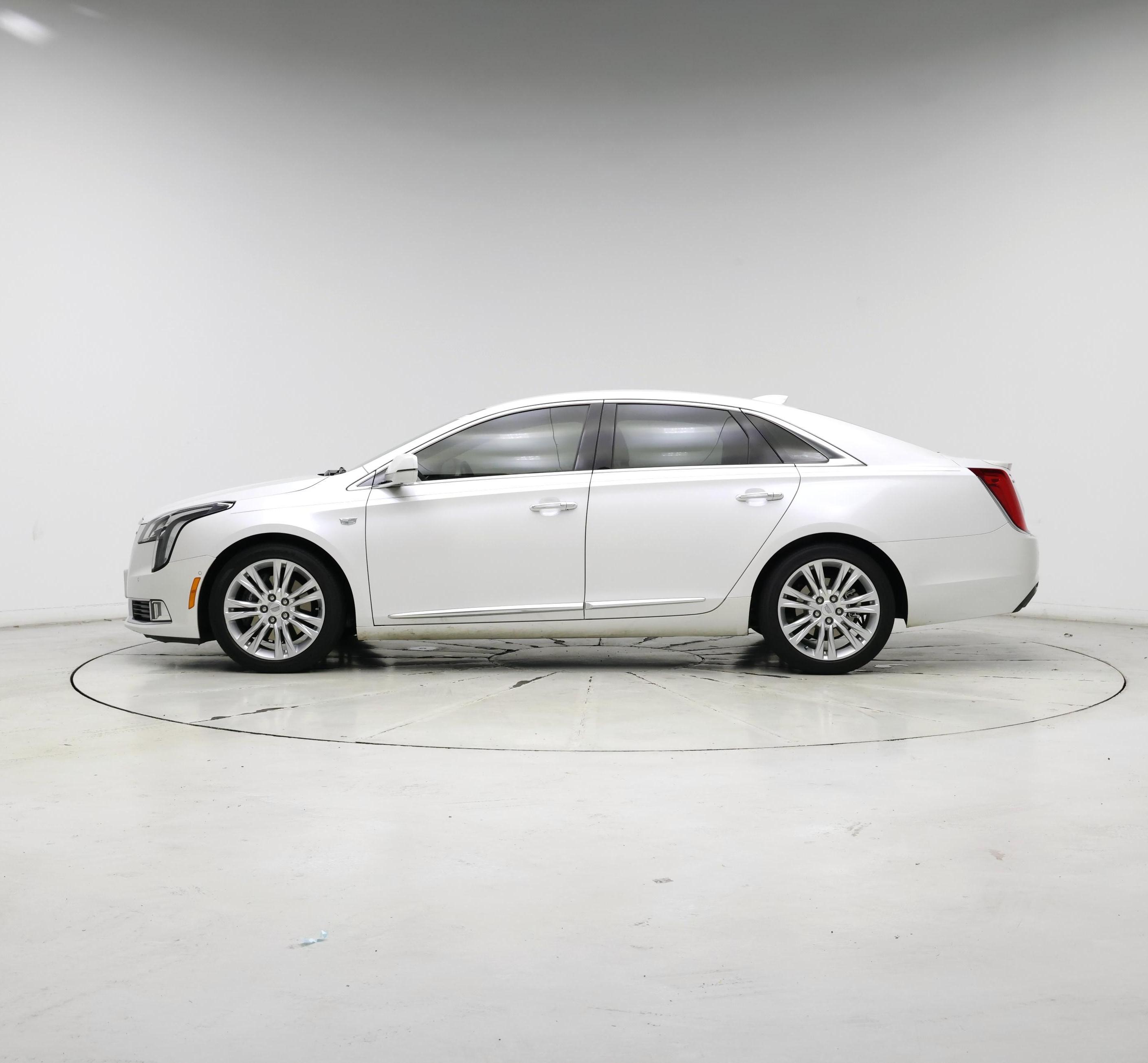 Thumbnail: 2019 Cadillac XTS - 3