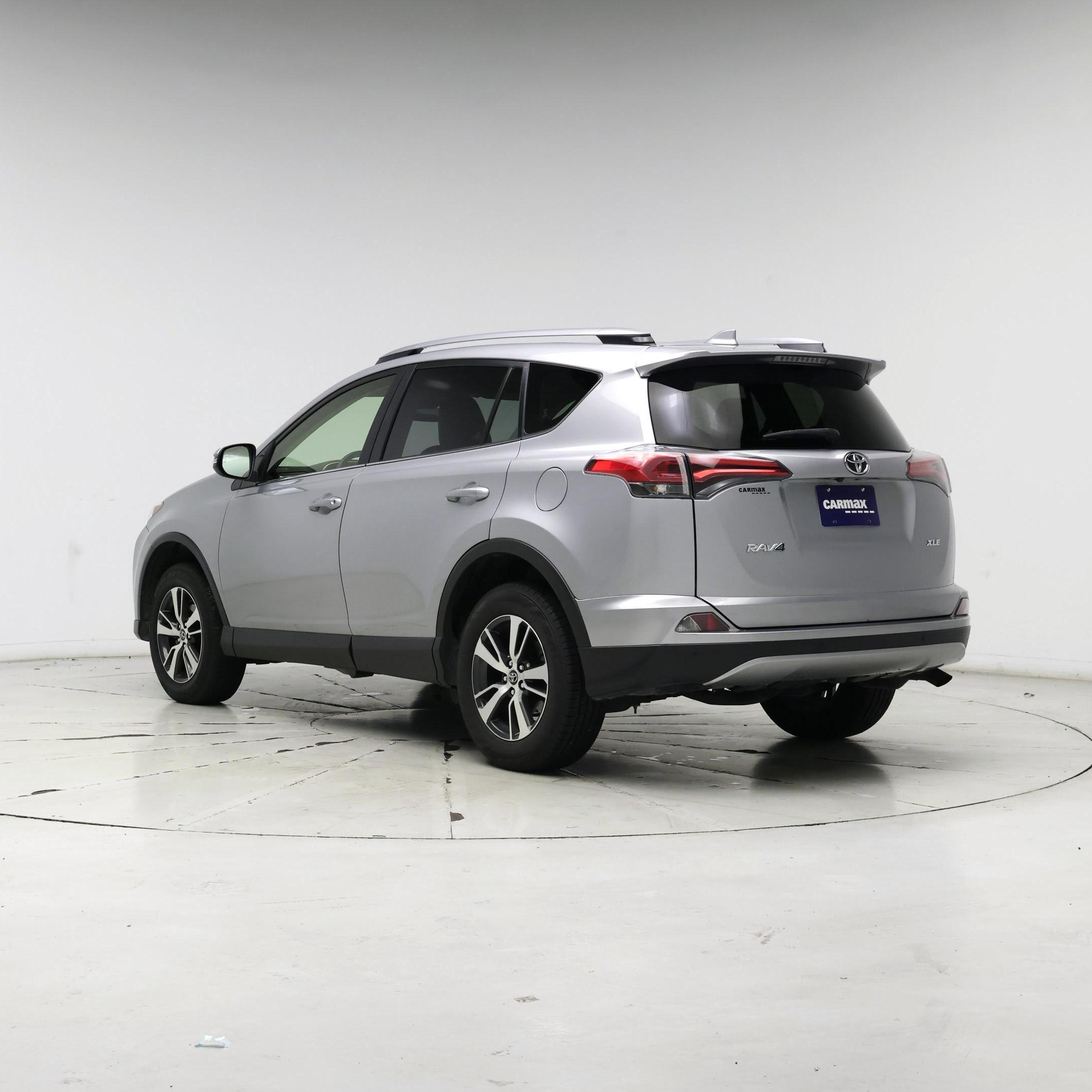 Thumbnail: 2018 Toyota RAV4 - 2