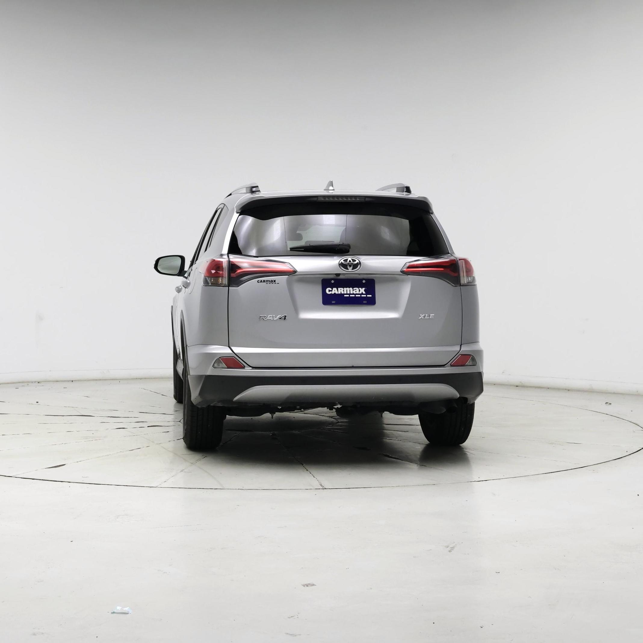 Thumbnail: 2018 Toyota RAV4 - 6