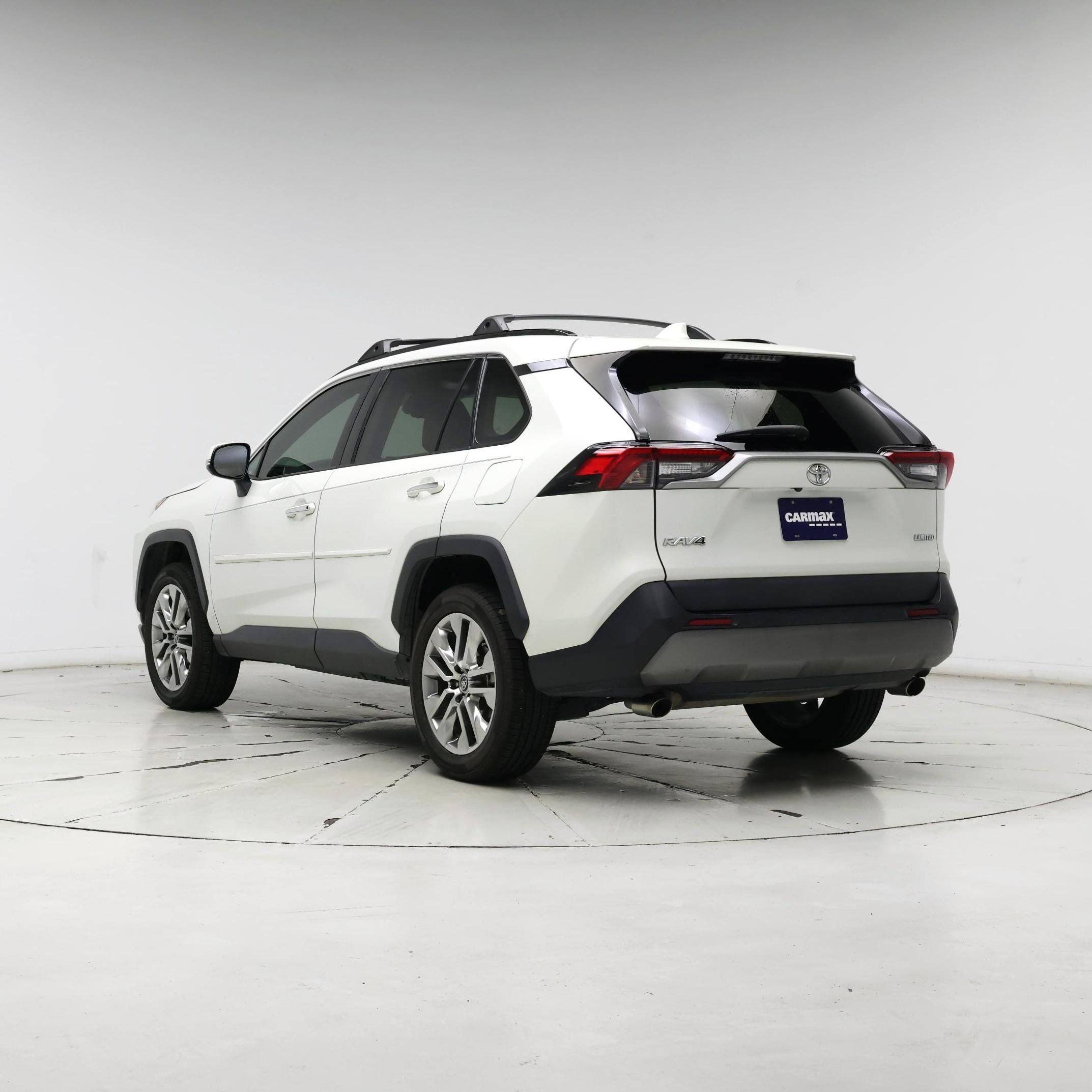 Thumbnail: 2019 Toyota RAV4 - 2